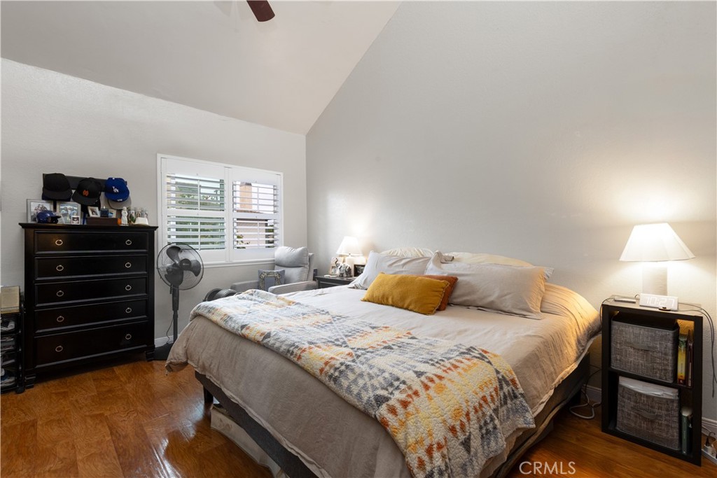 537 W 9th Street