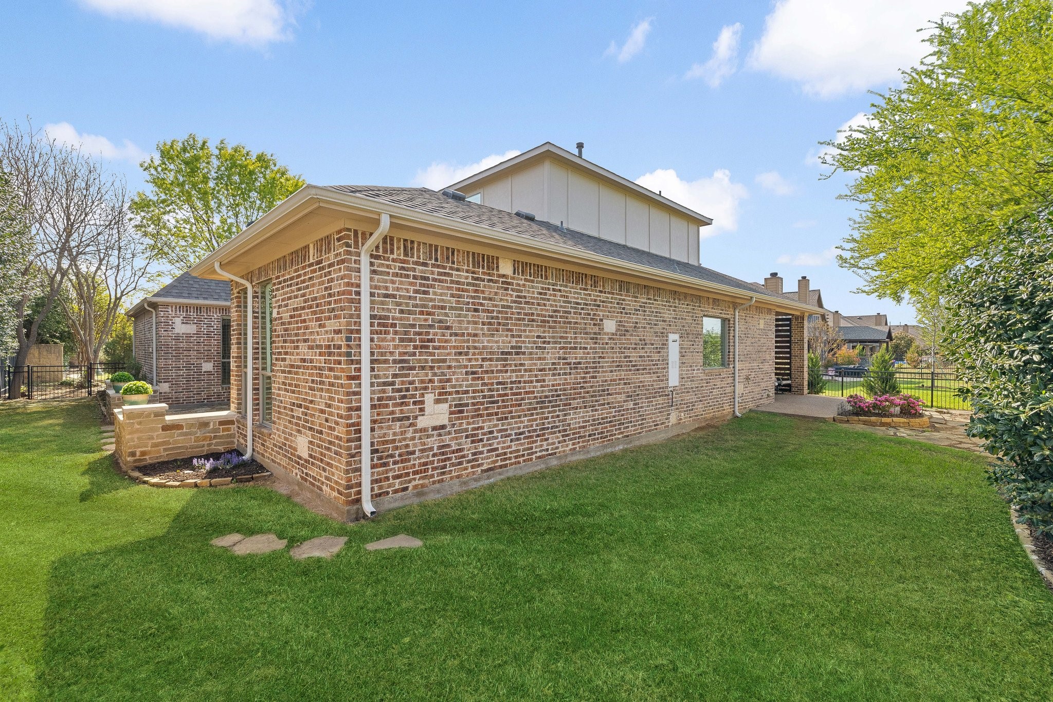 1121 Crystal Falls Drive