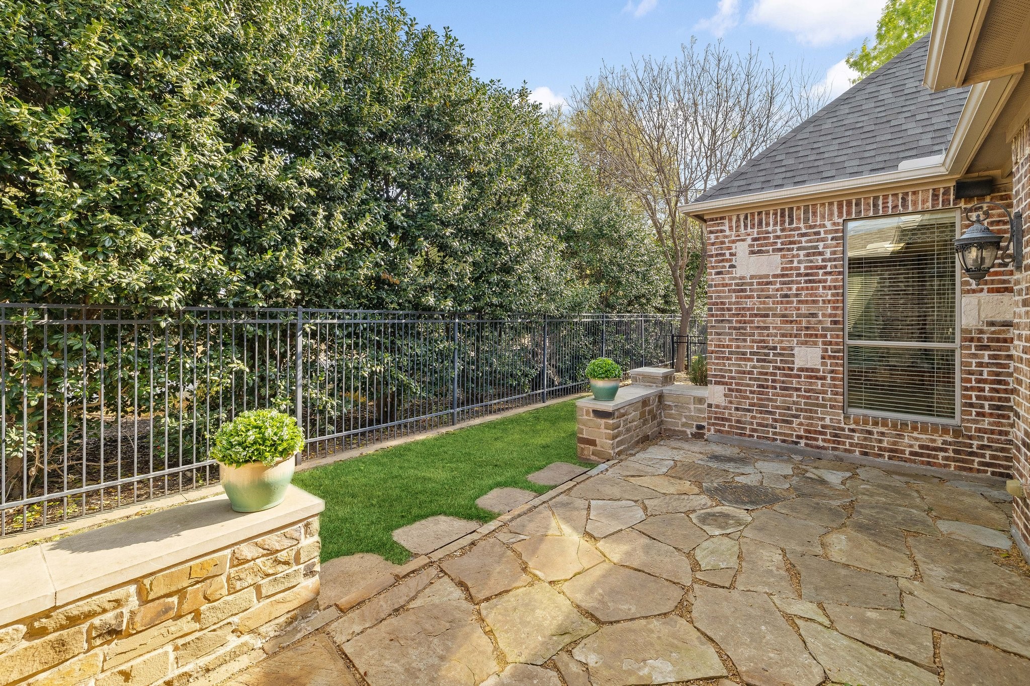1121 Crystal Falls Drive
