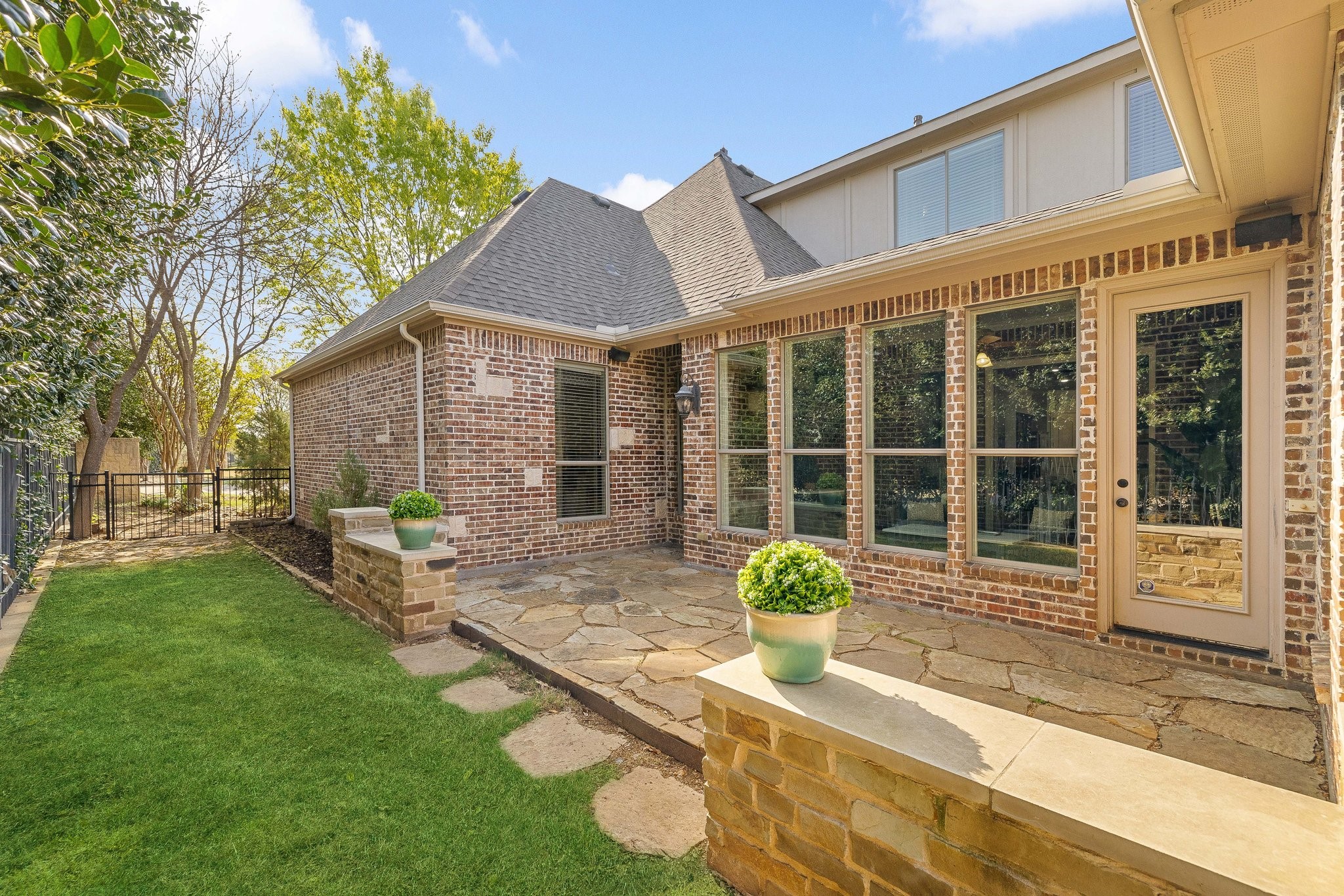 1121 Crystal Falls Drive