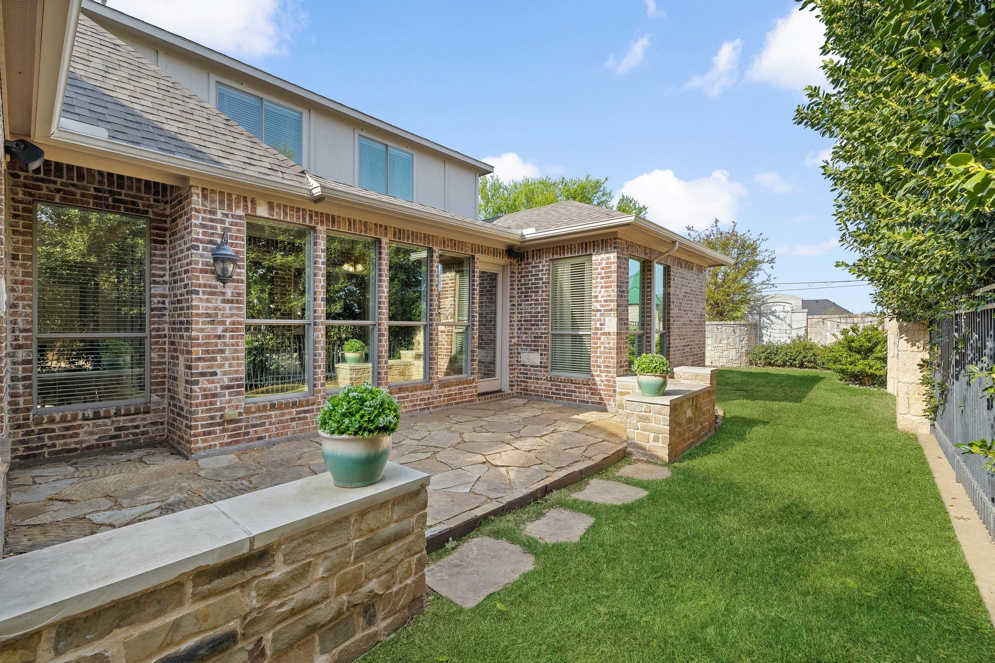 1121 Crystal Falls Drive