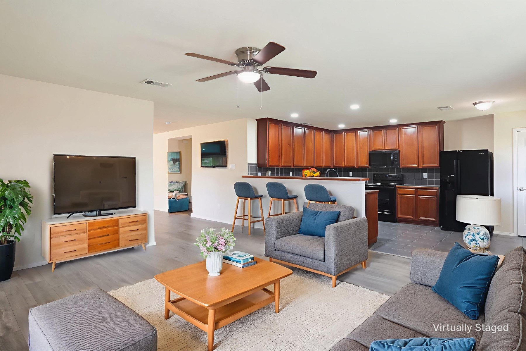 2513 Tan Oak Drive
