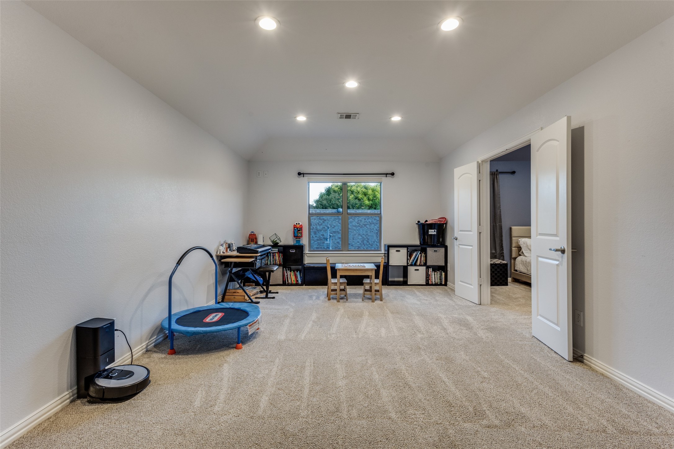 5144 Pond View Lane