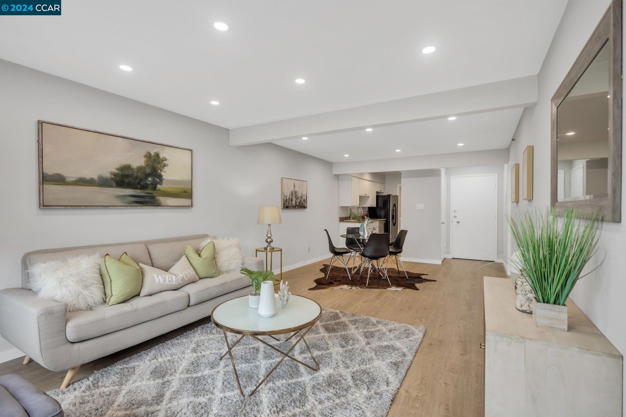 2374 Greendale Dr