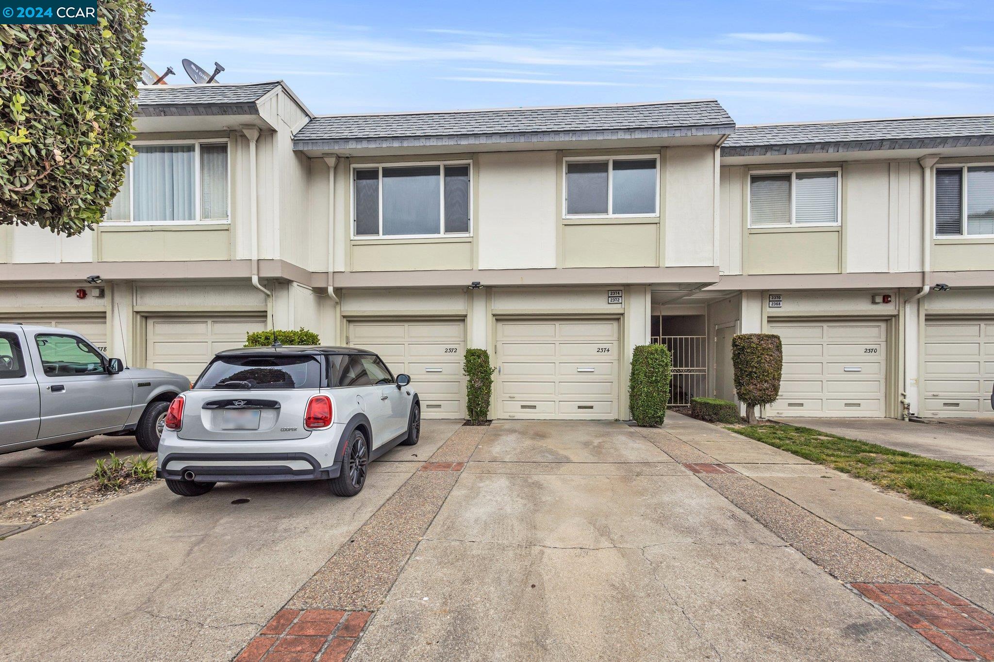 2374 Greendale Dr