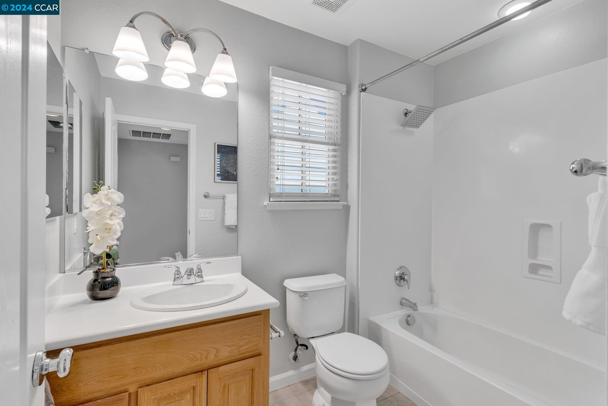 1075 Baywood Ln