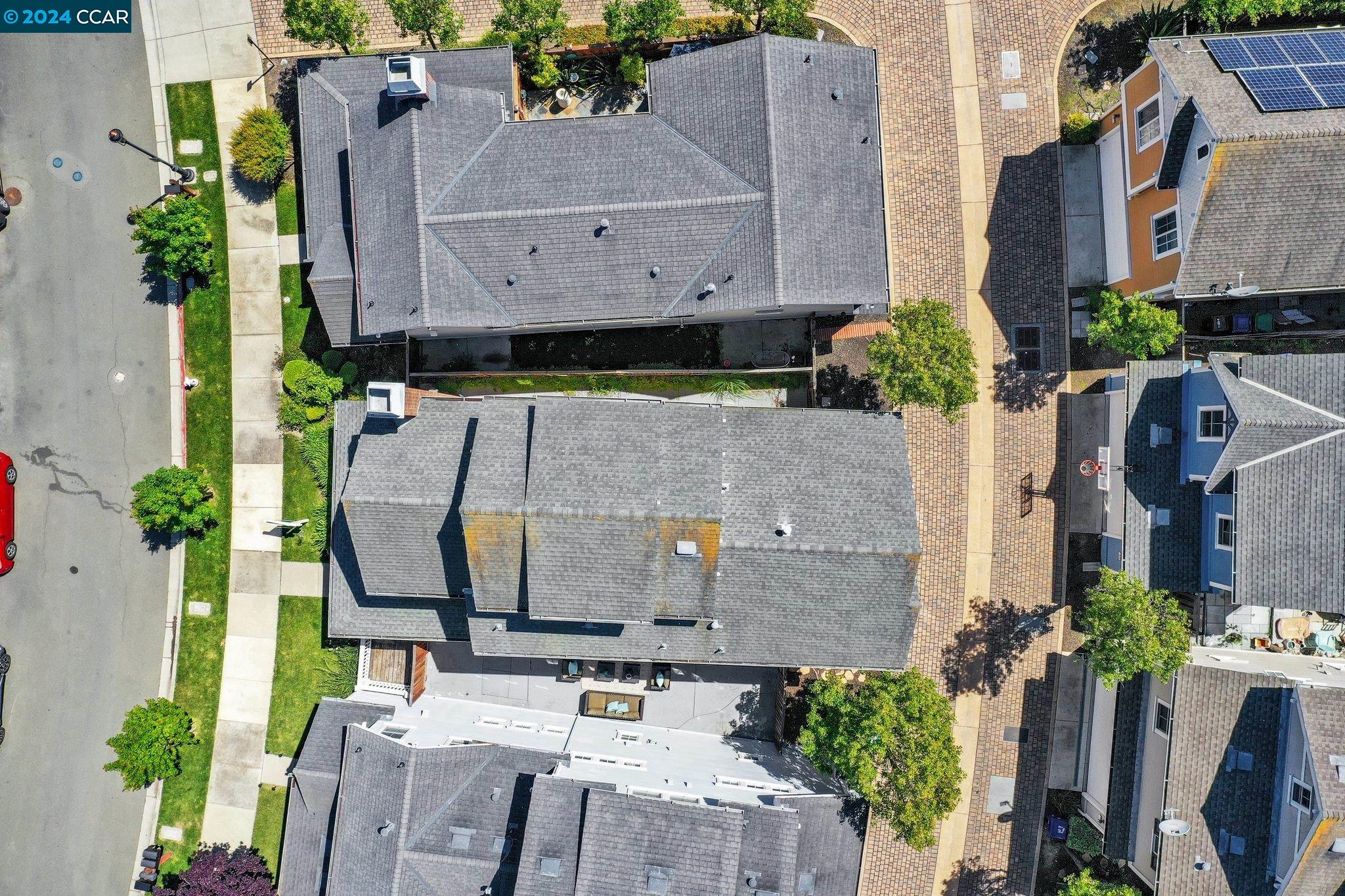 1075 Baywood Ln