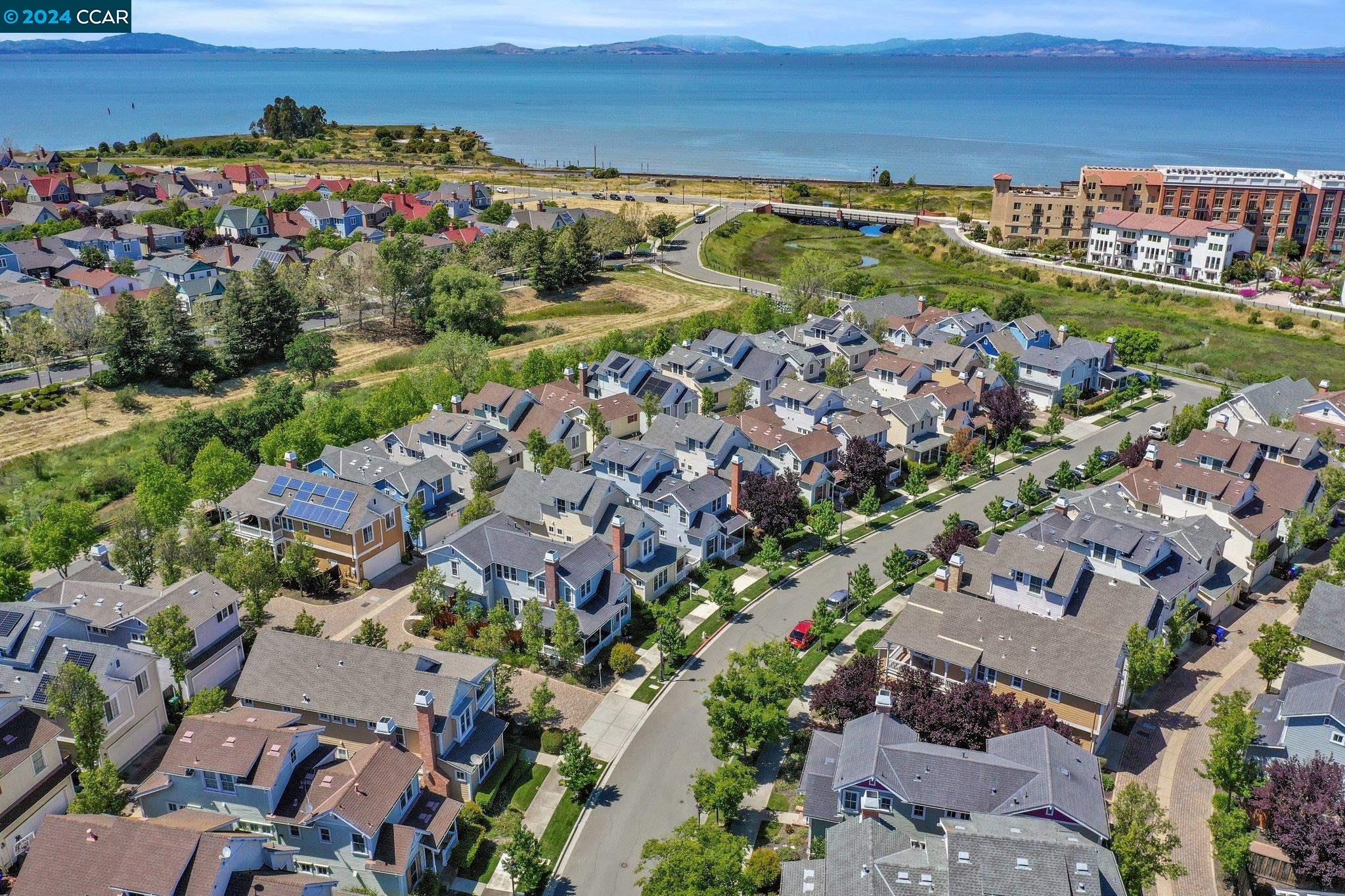 1075 Baywood Ln