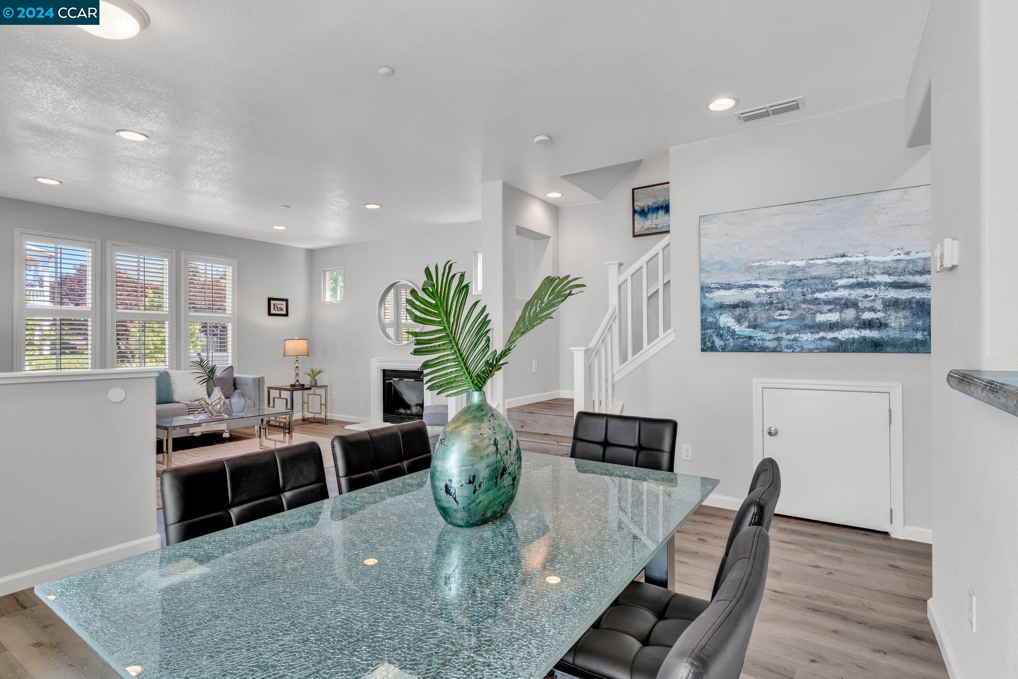 1075 Baywood Ln