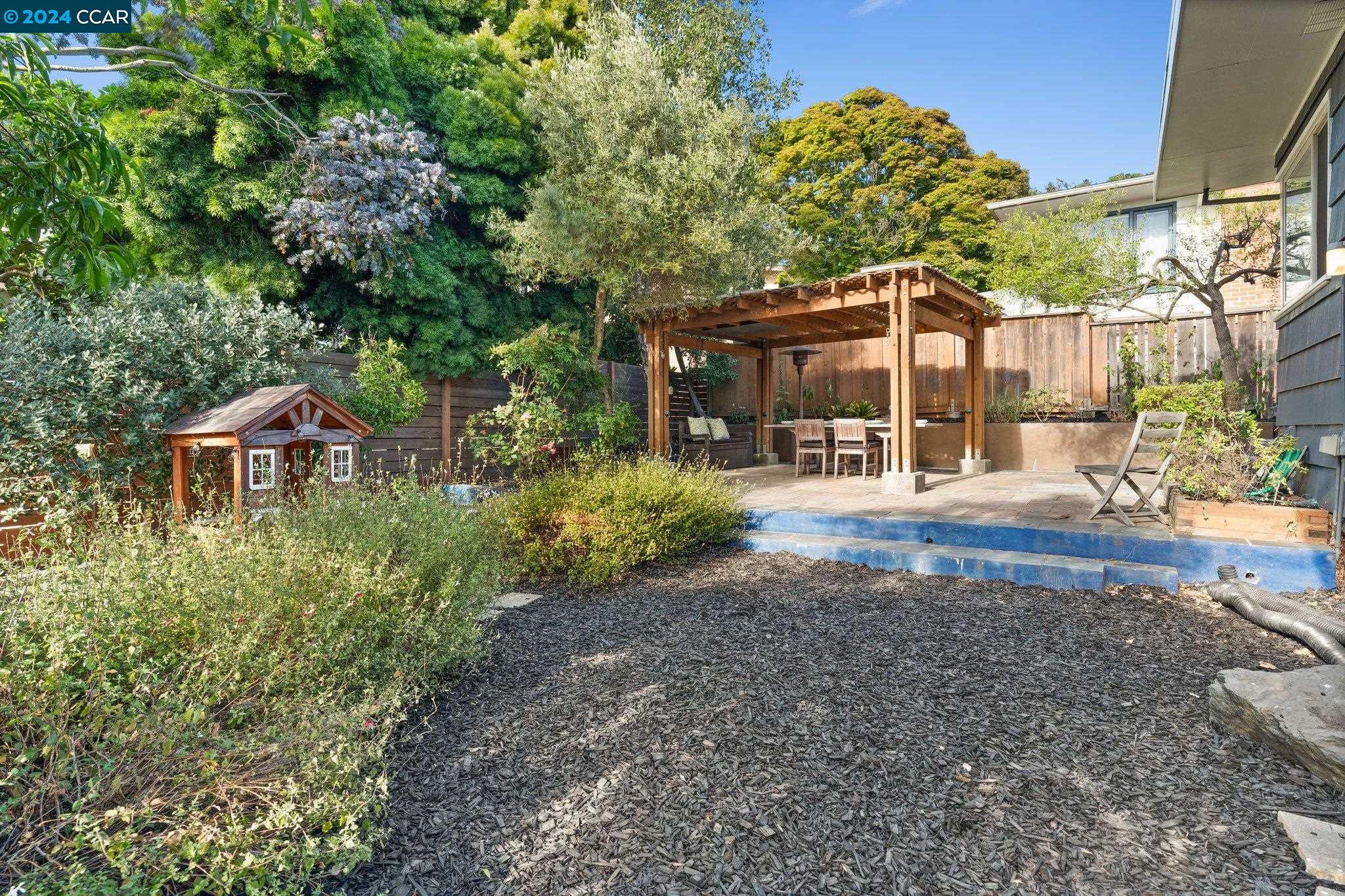 6545 Alta Vista Dr