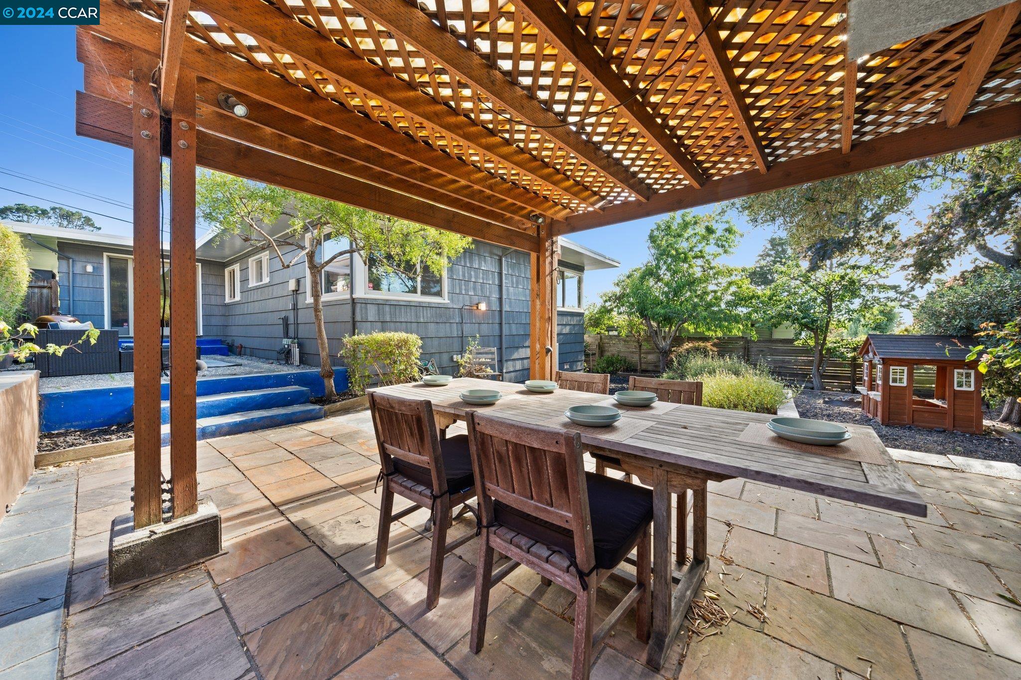 6545 Alta Vista Dr