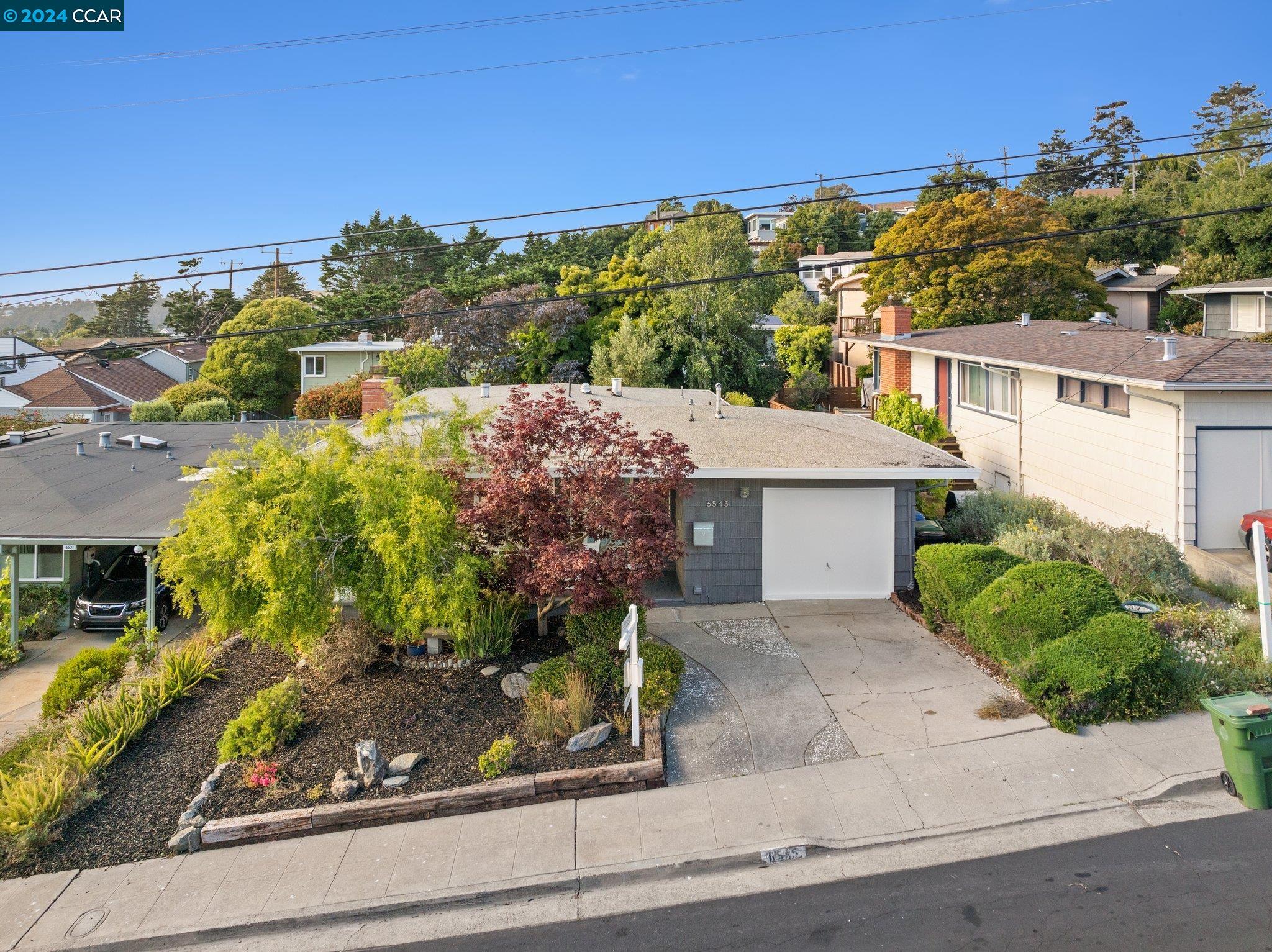 6545 Alta Vista Dr