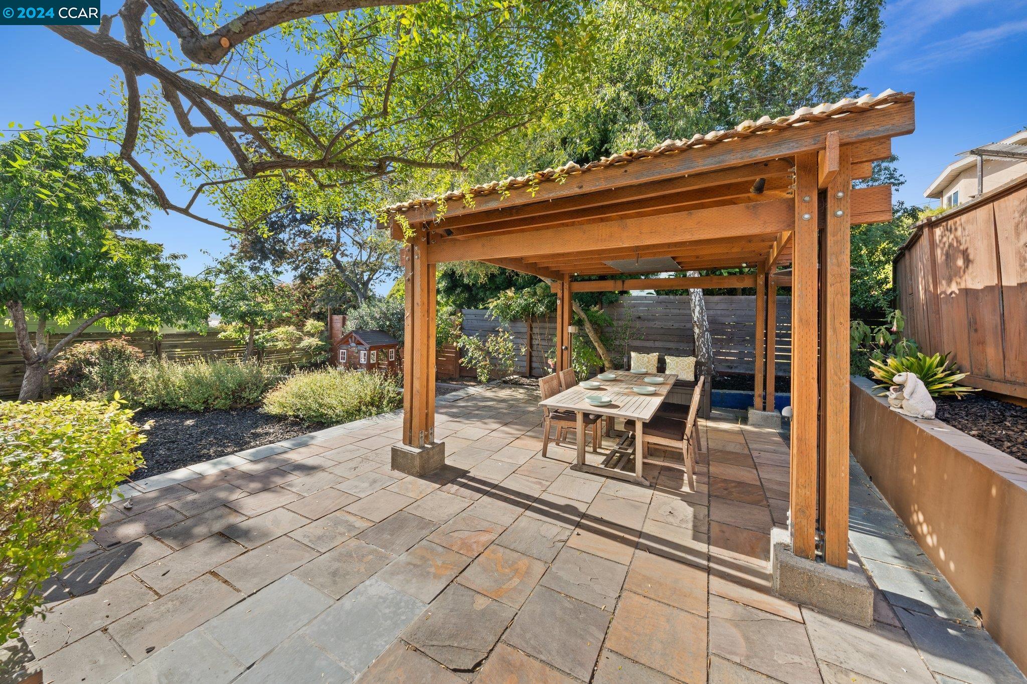 6545 Alta Vista Dr