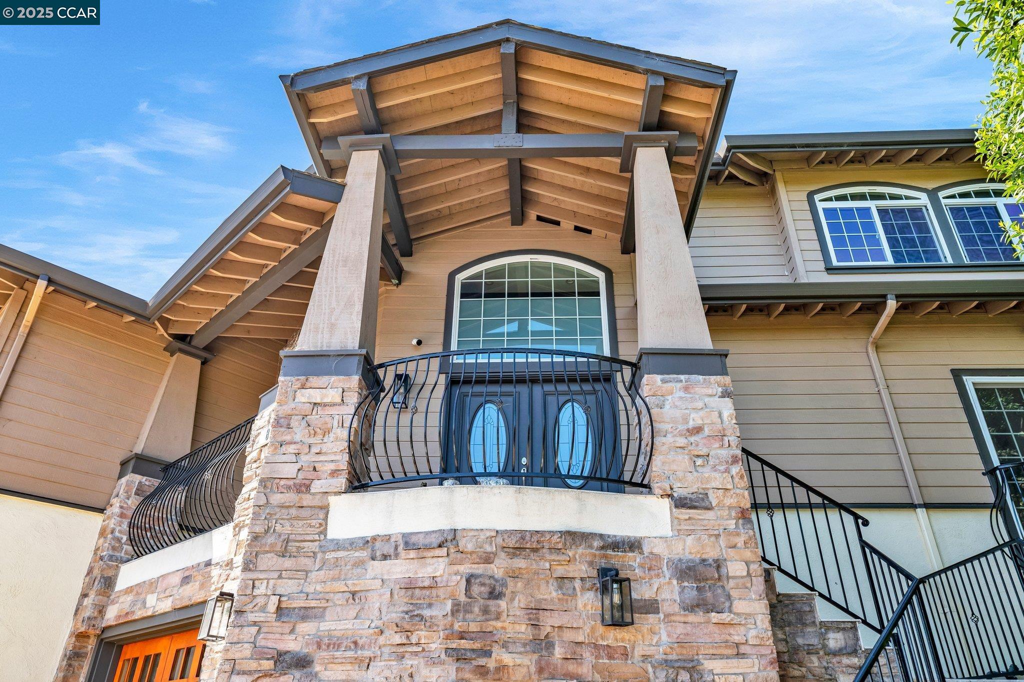 8 Millbrae Cir