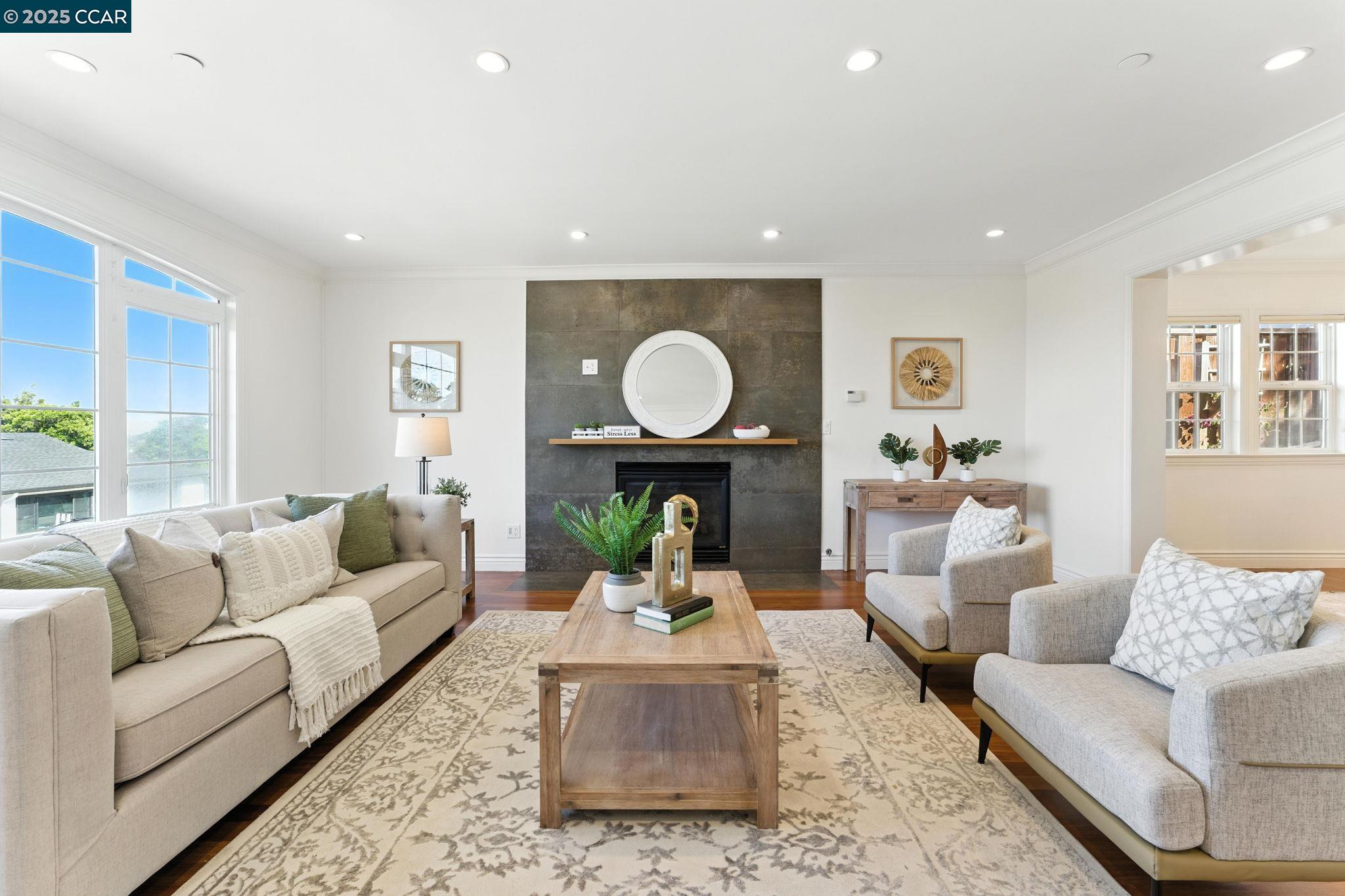 8 Millbrae Cir