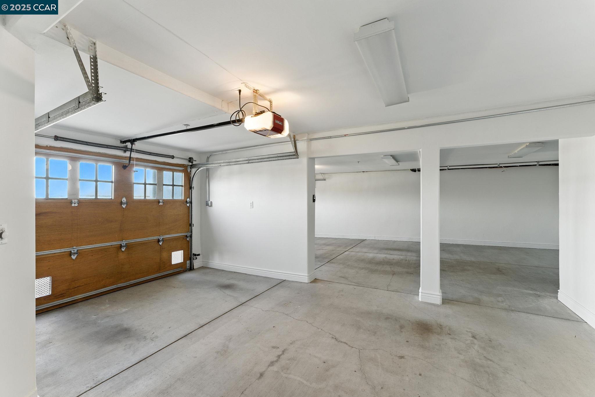 8 Millbrae Cir