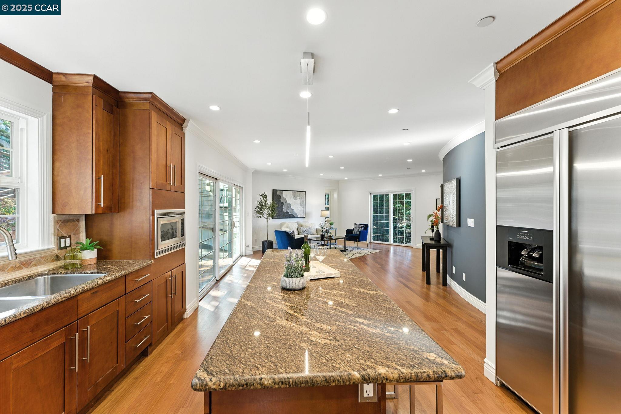 8 Millbrae Cir