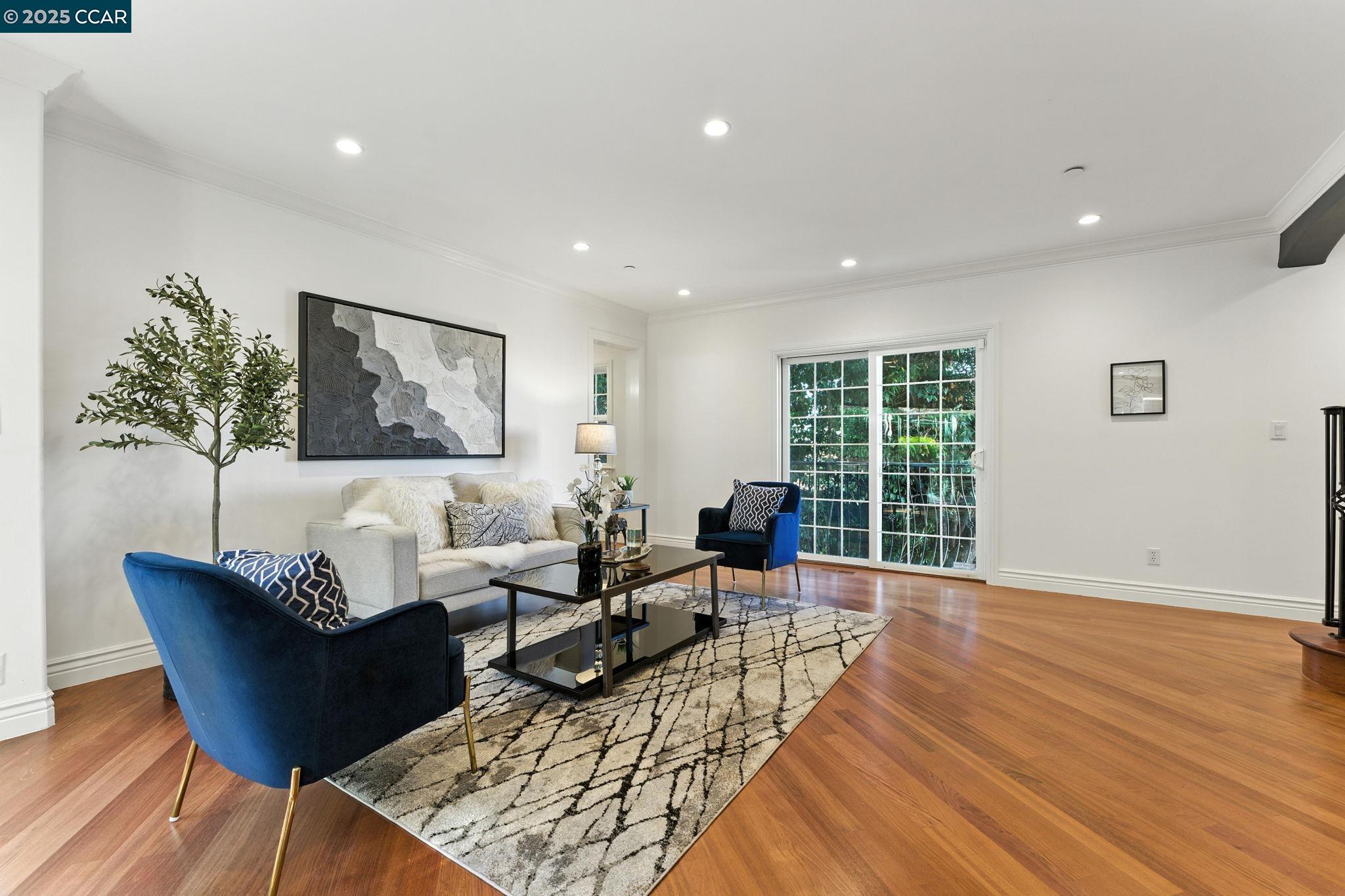 8 Millbrae Cir