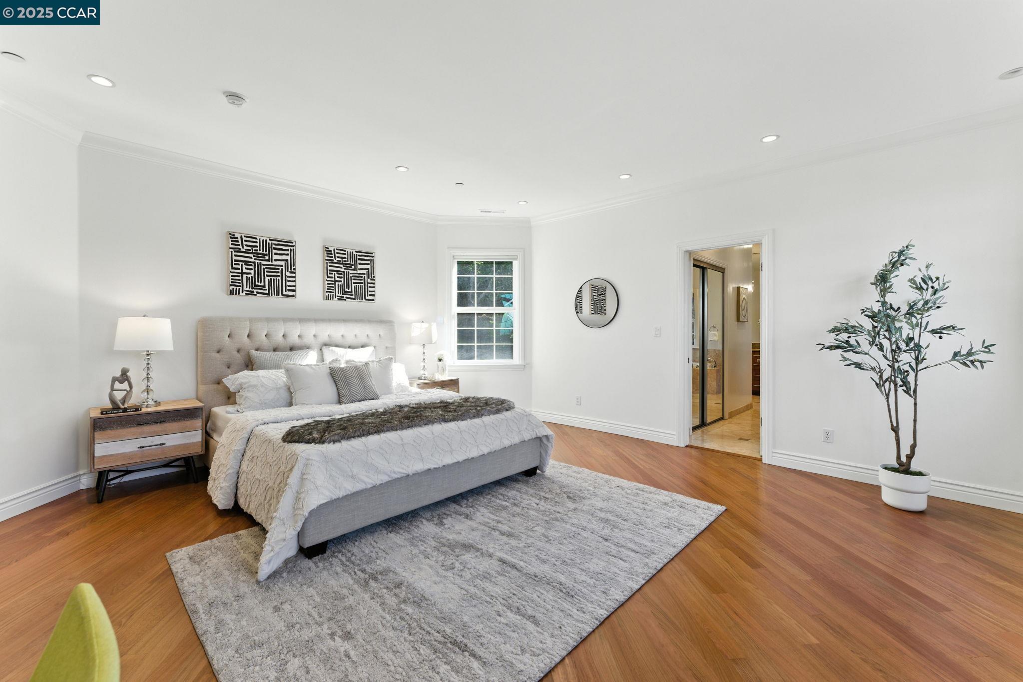 8 Millbrae Cir