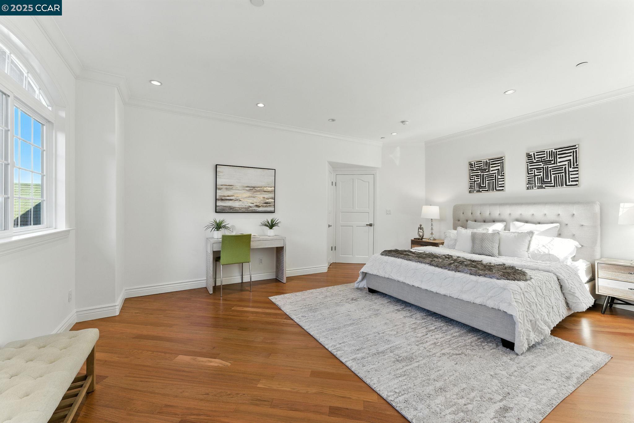 8 Millbrae Cir