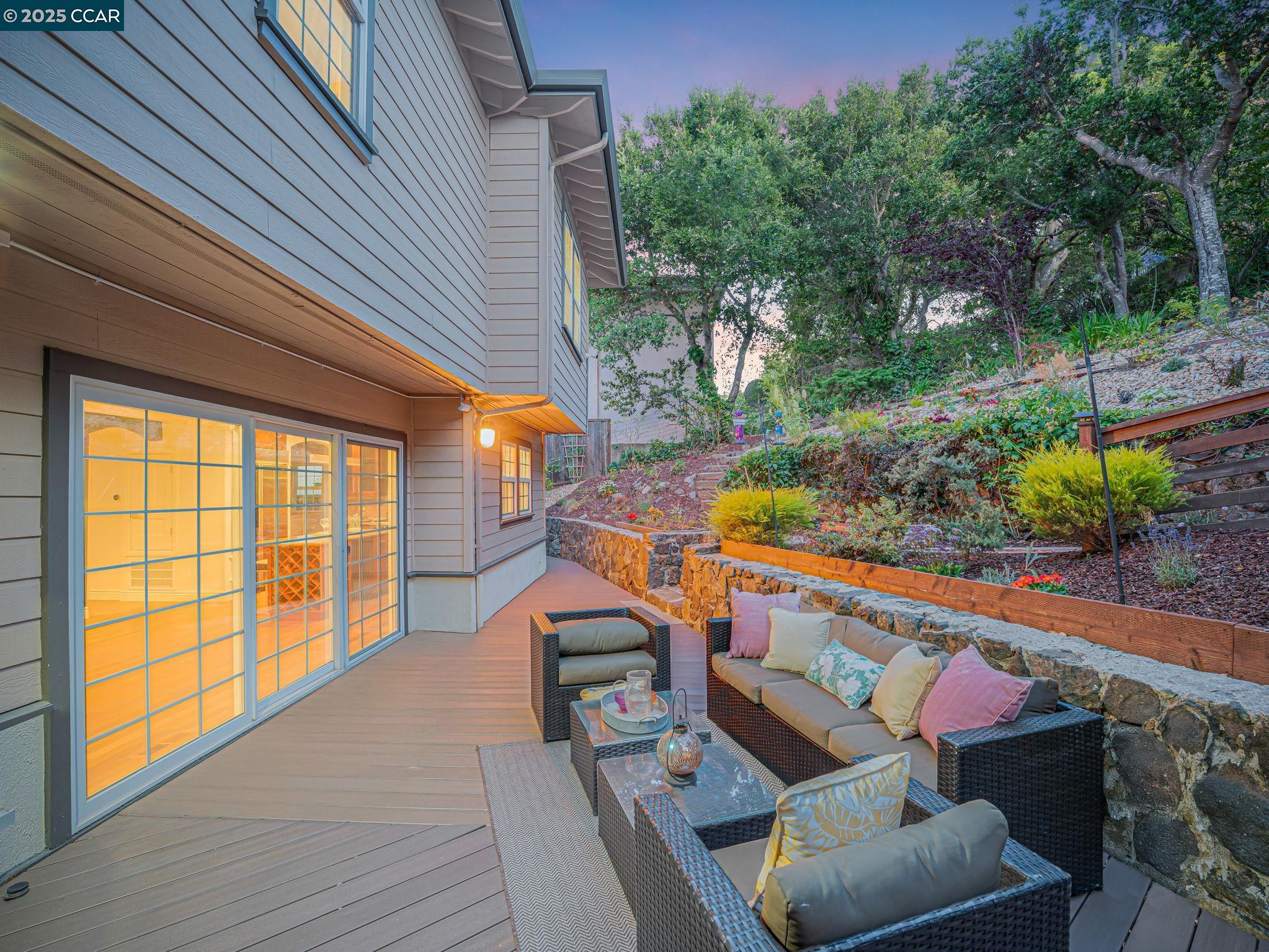 8 Millbrae Cir