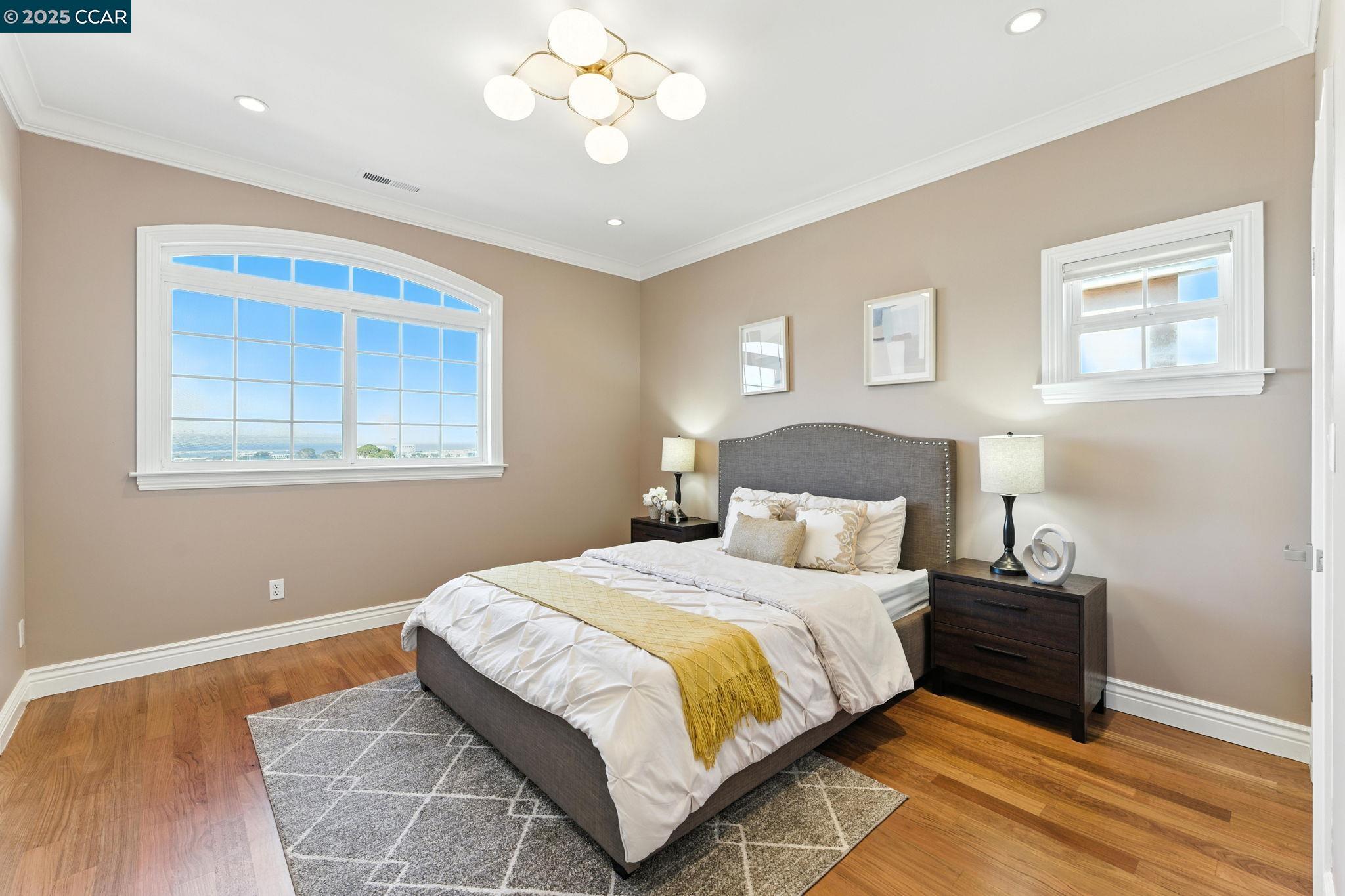 8 Millbrae Cir