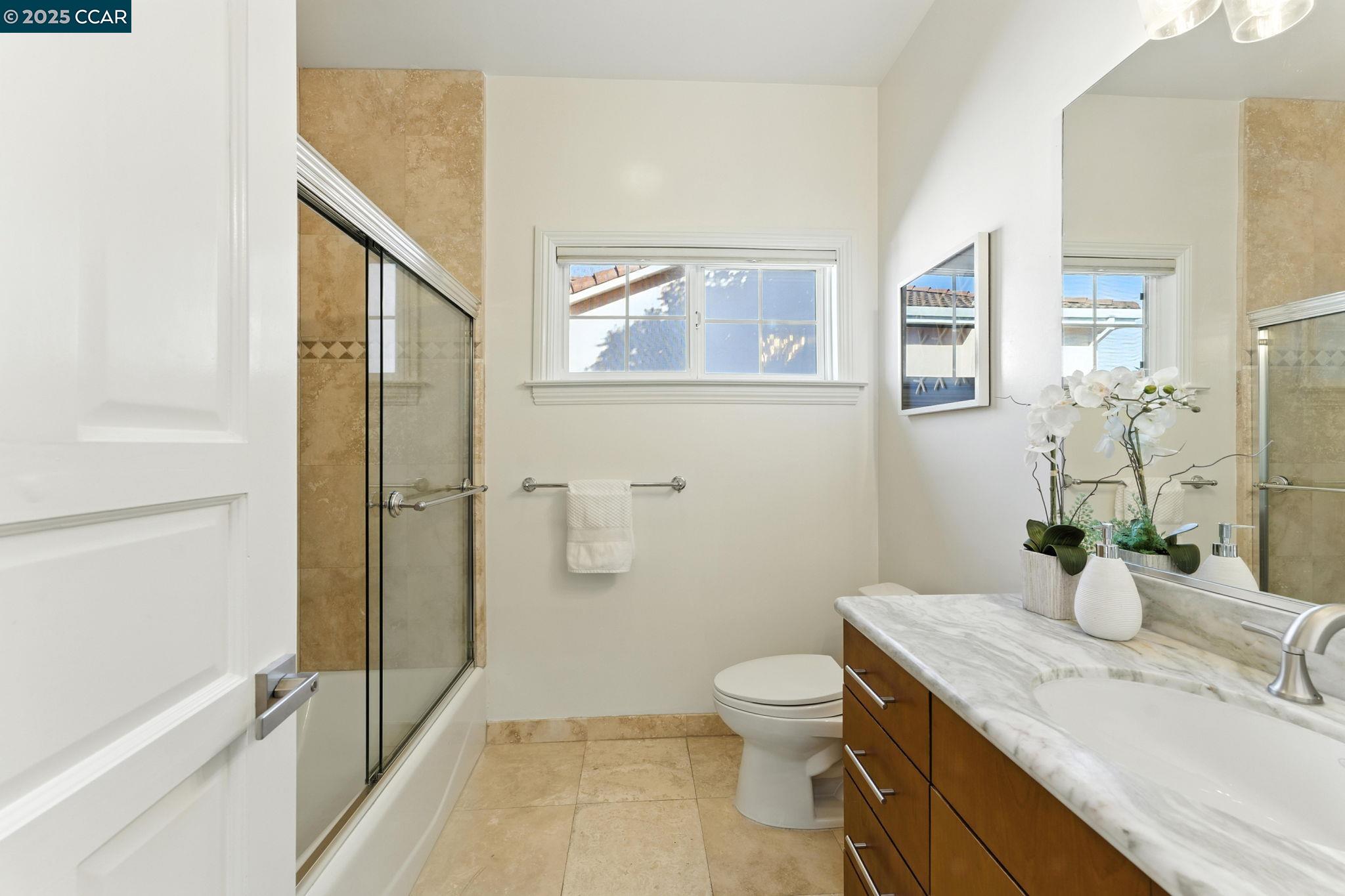 8 Millbrae Cir