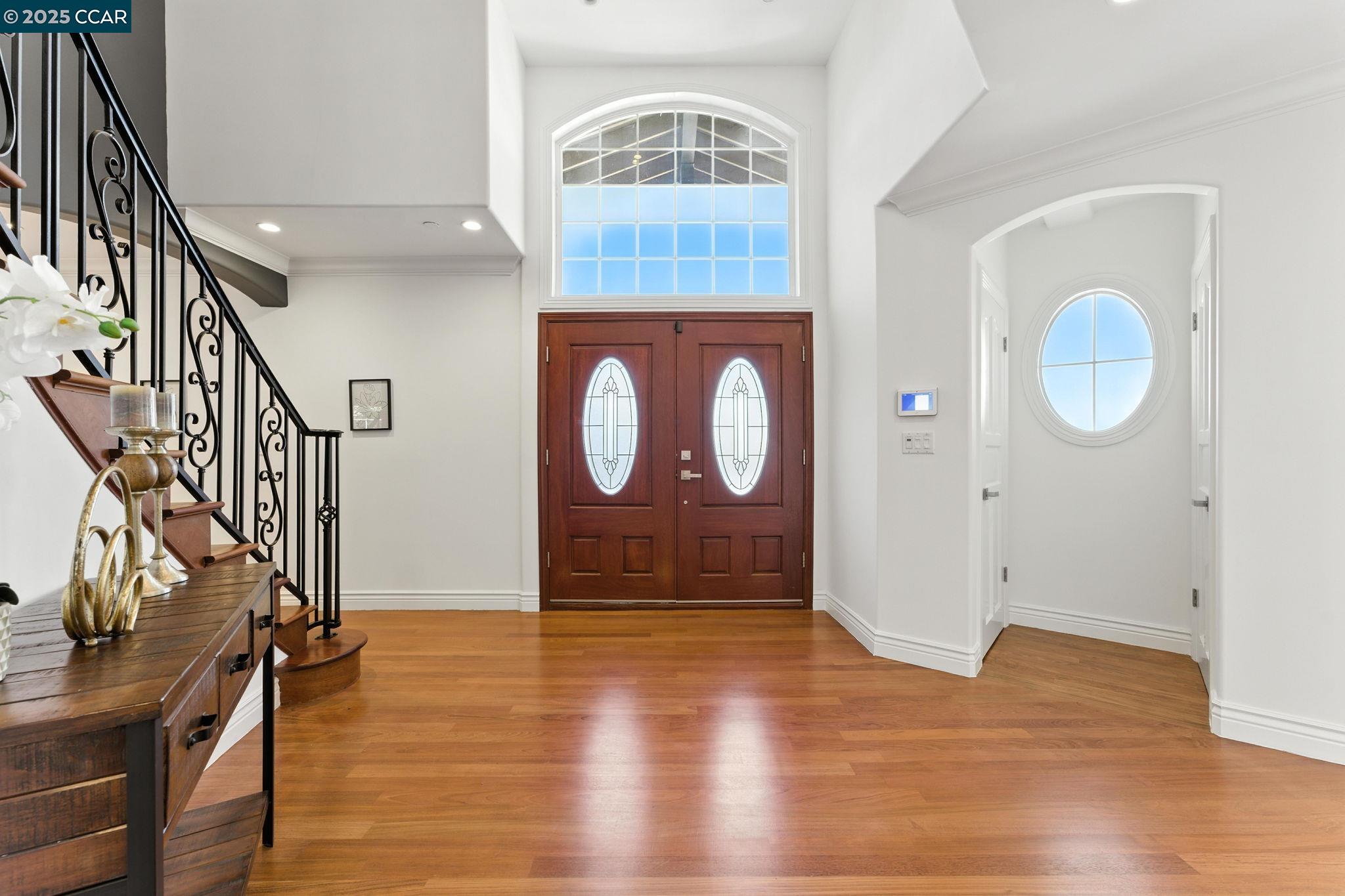 8 Millbrae Cir