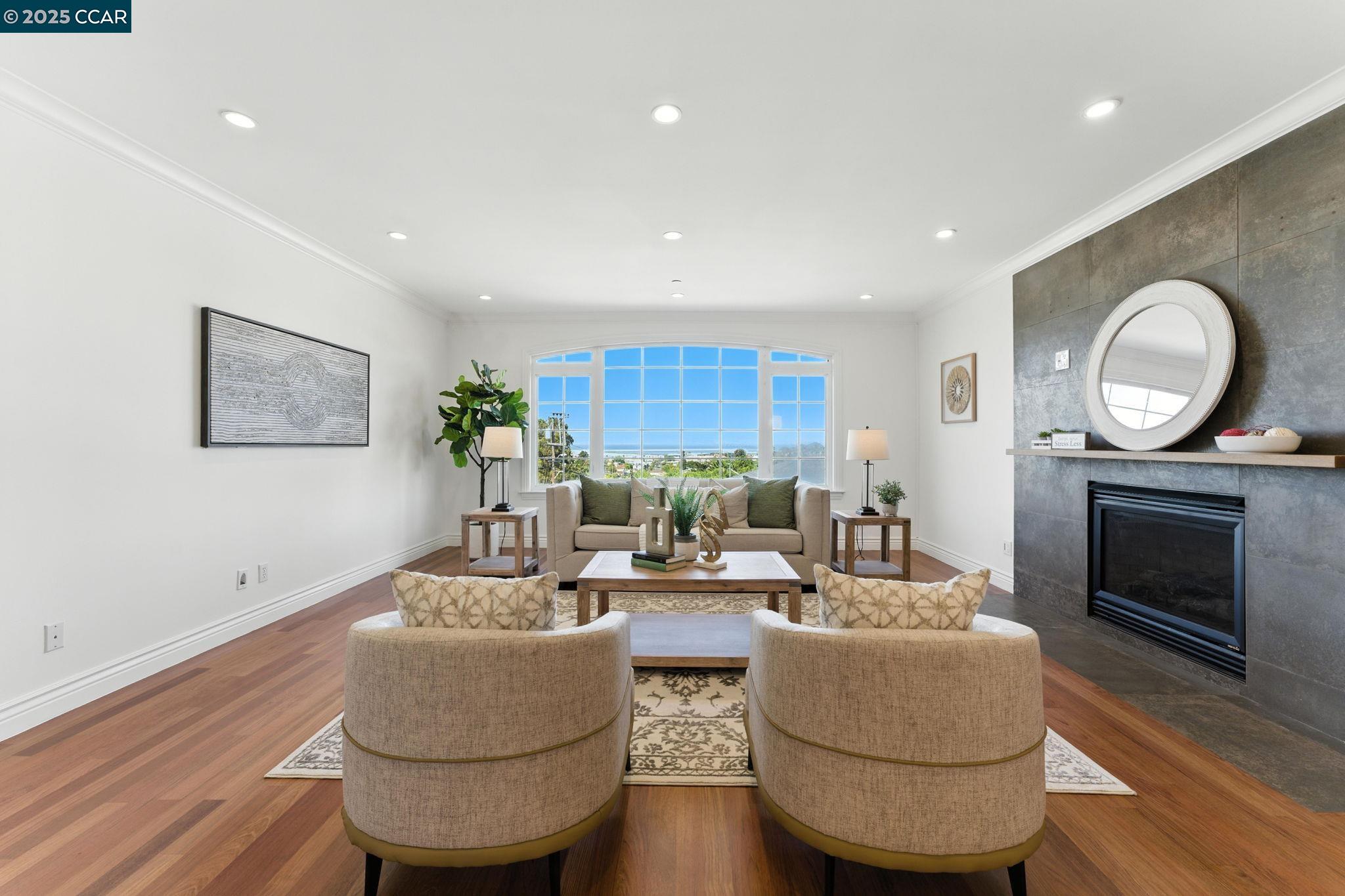 8 Millbrae Cir