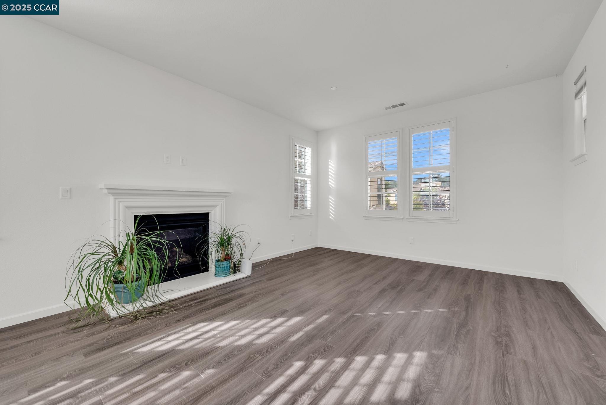 5160 Waggle Ct