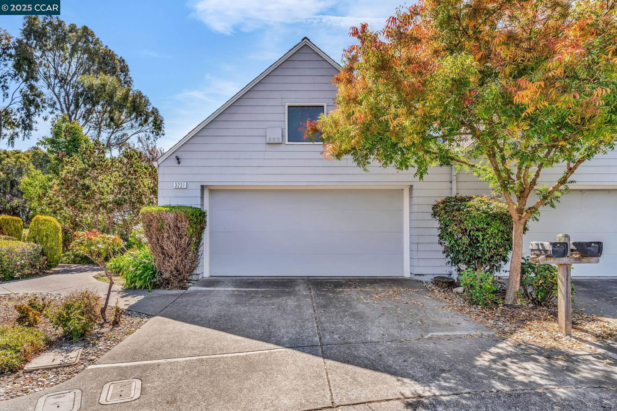 3231 Southridge Dr