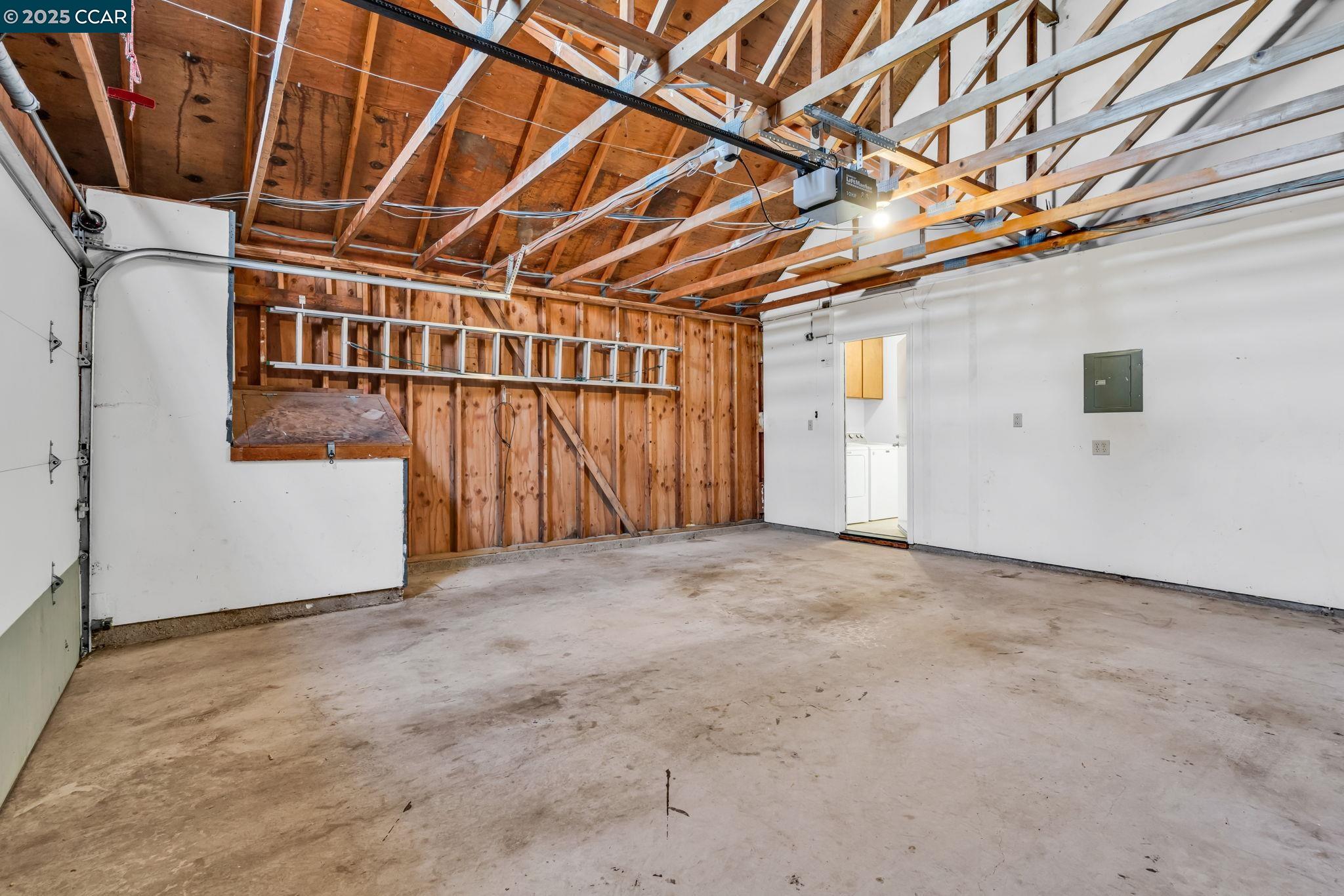3231 Southridge Dr