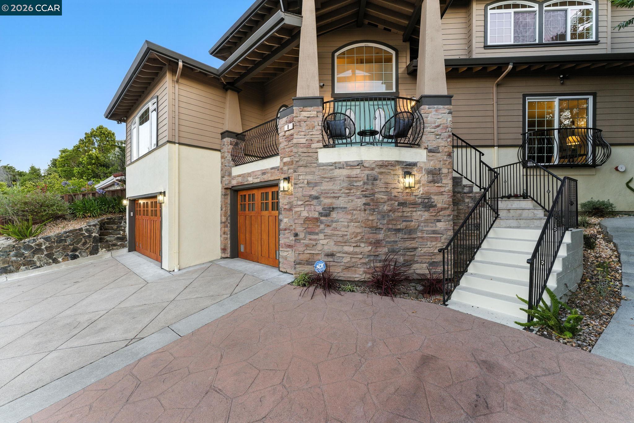 8 Millbrae Cir