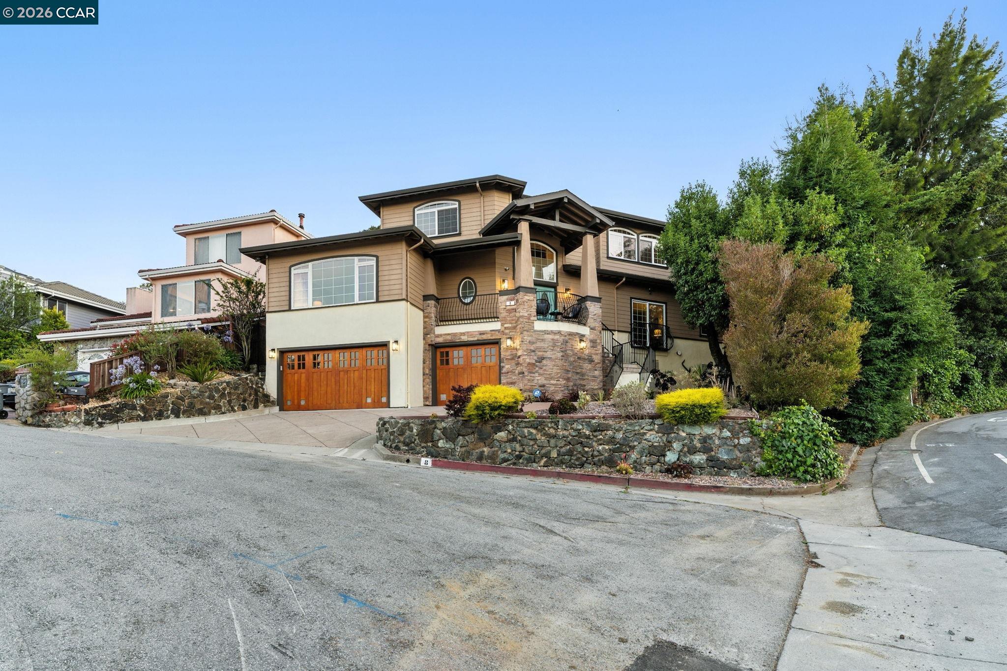 8 Millbrae Cir