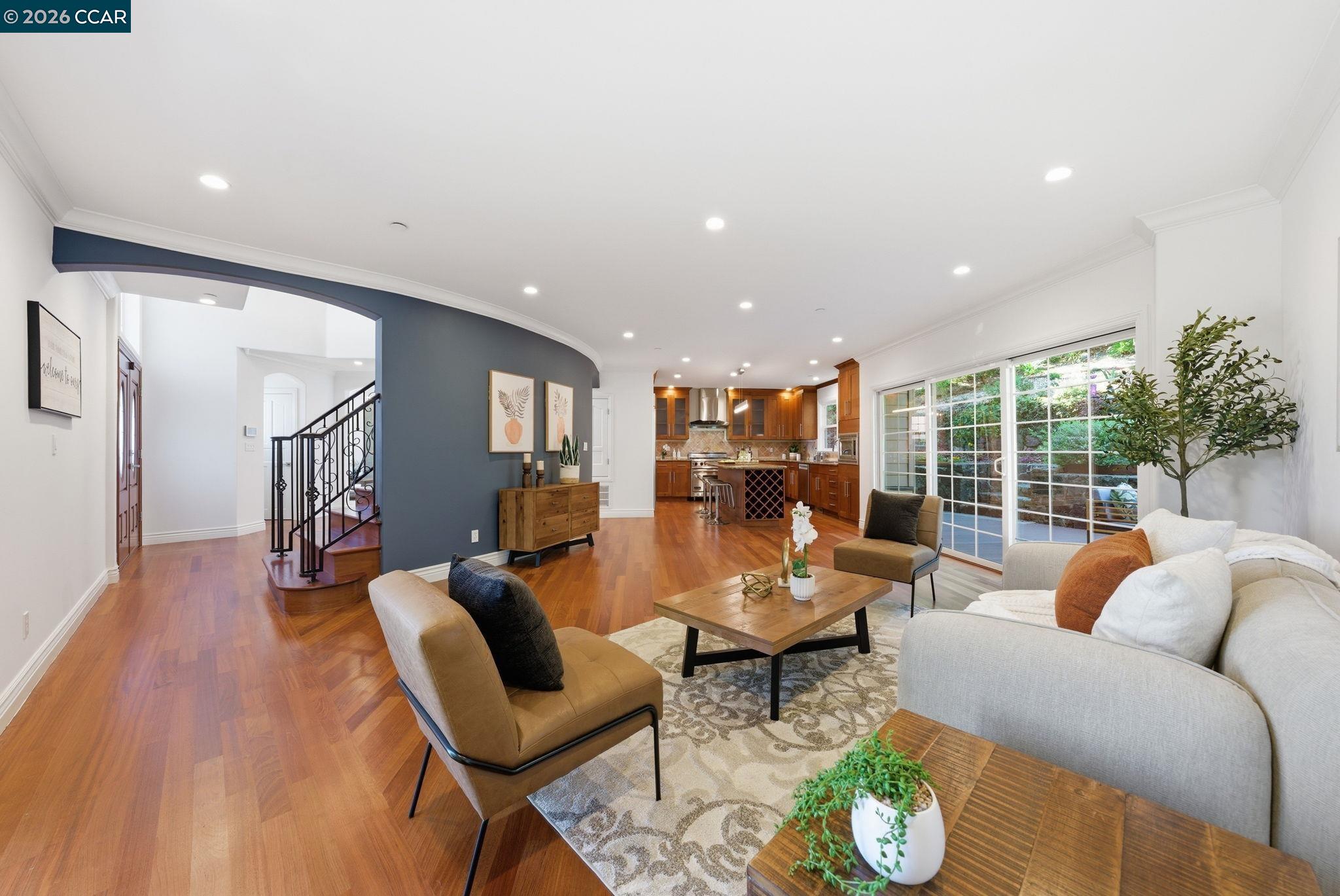 8 Millbrae Cir