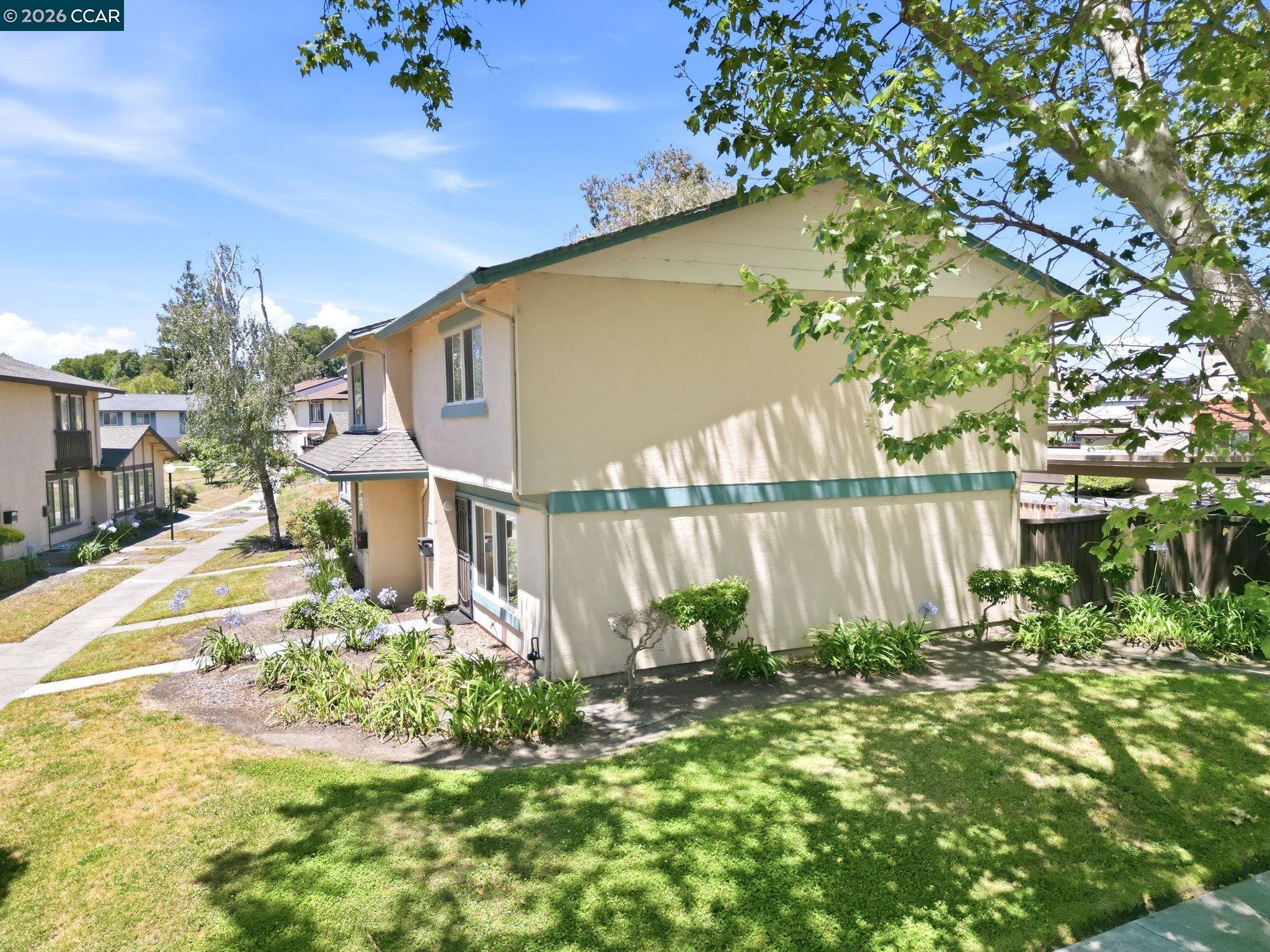 2443 Oliver Dr