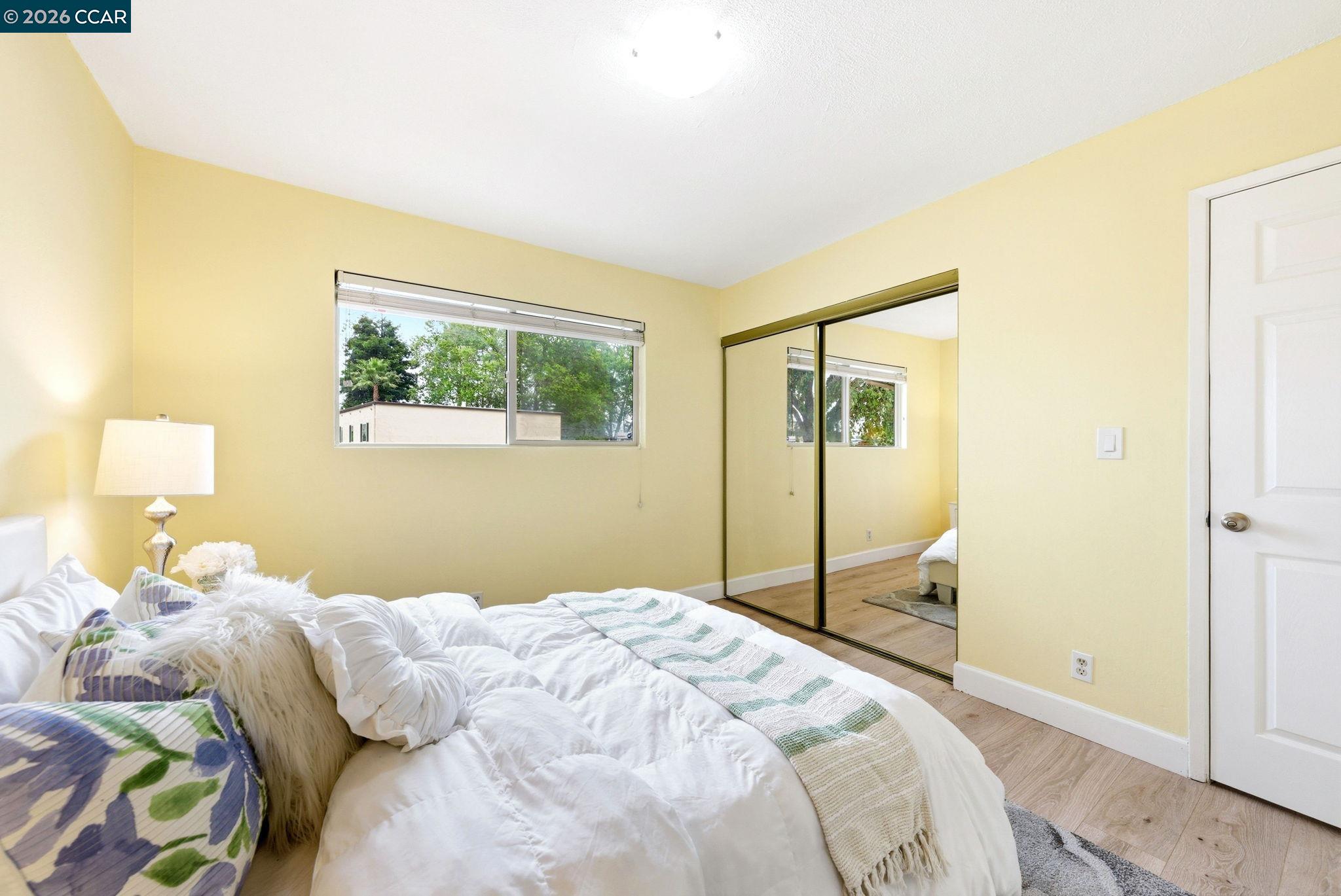 2443 Oliver Dr