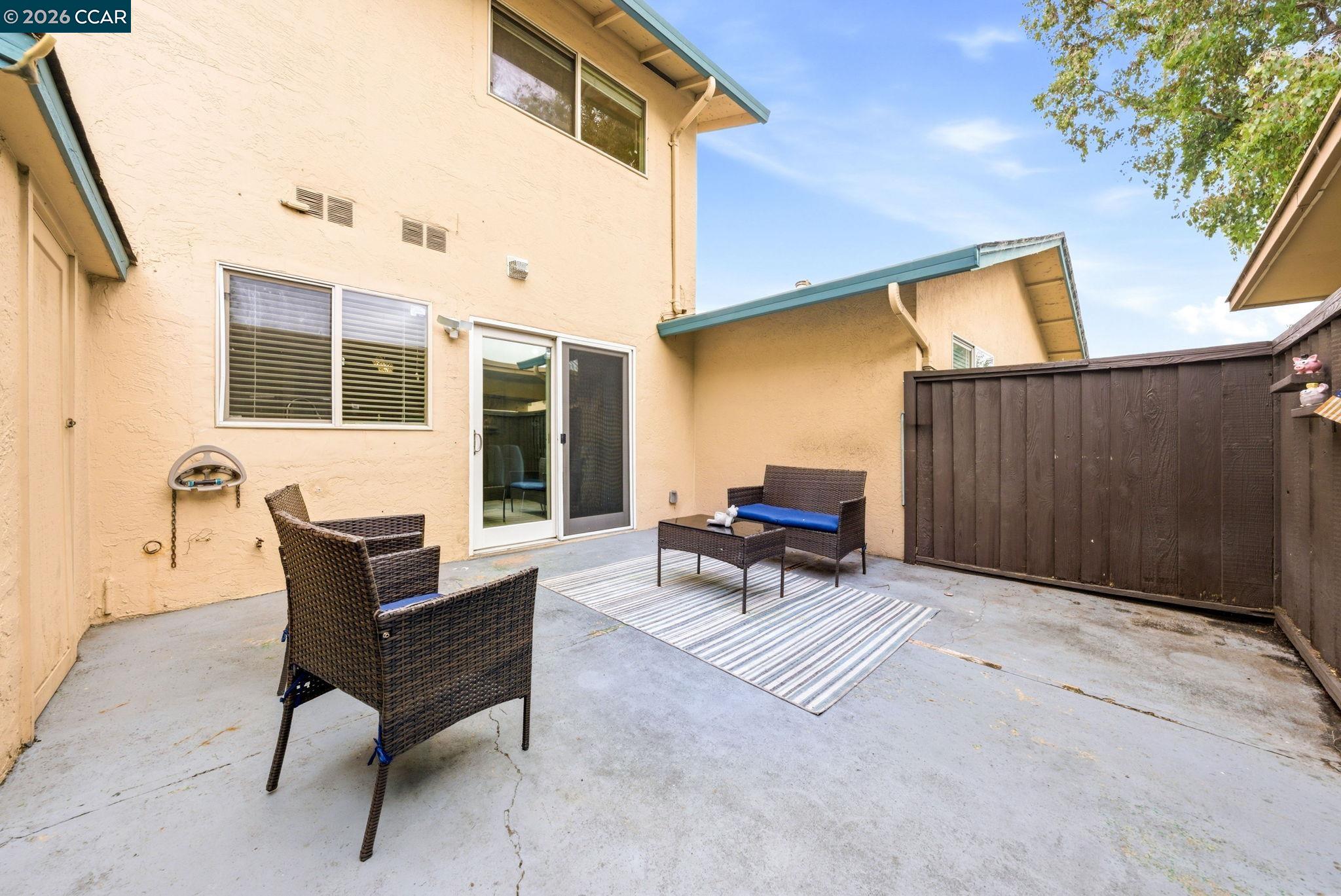 2443 Oliver Dr