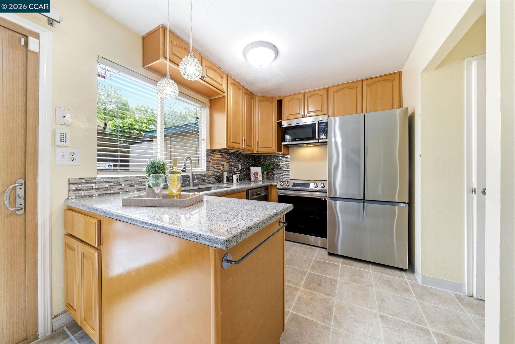 2443 Oliver Dr