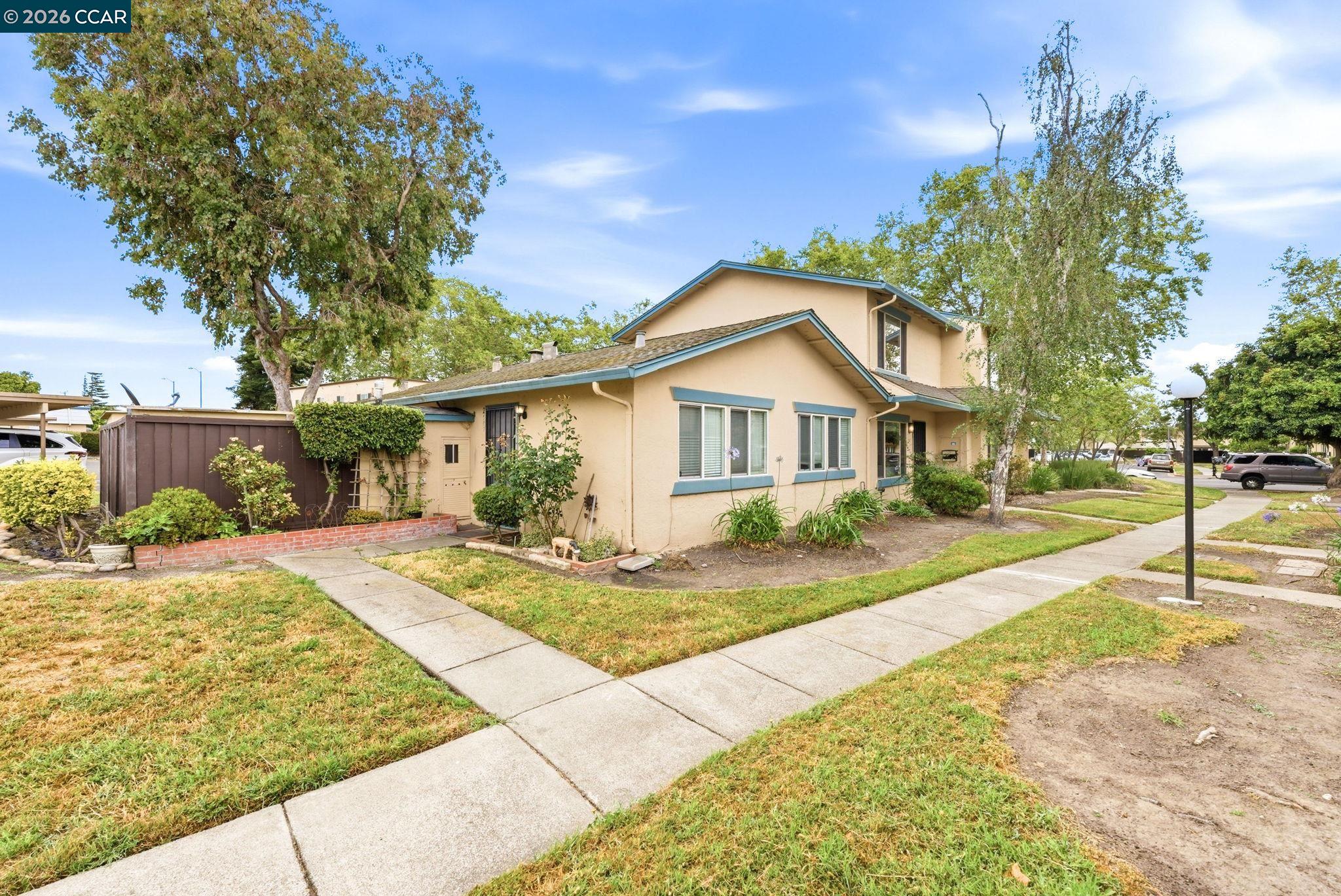 2443 Oliver Dr