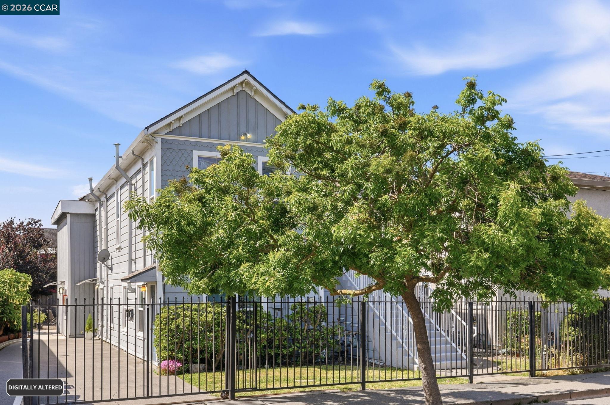 1238 Haskell St