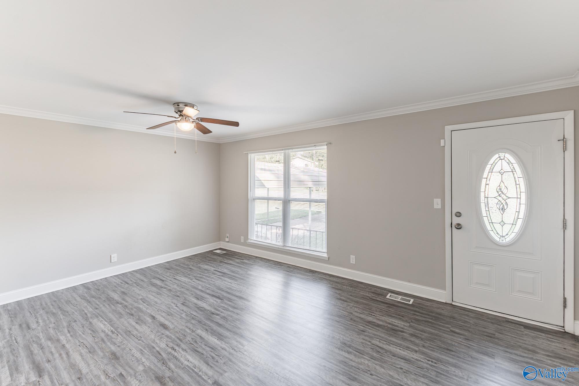 2402 Mcclain Circle NW