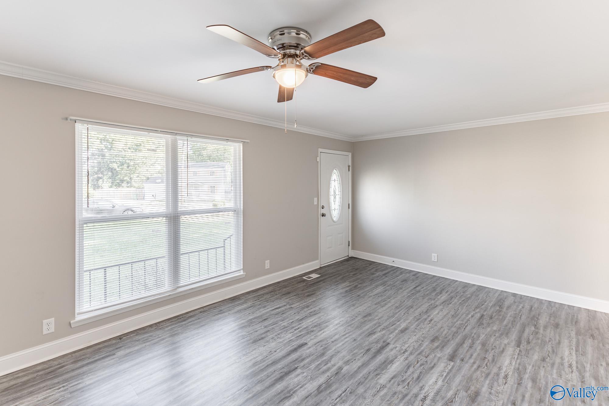 2402 Mcclain Circle NW