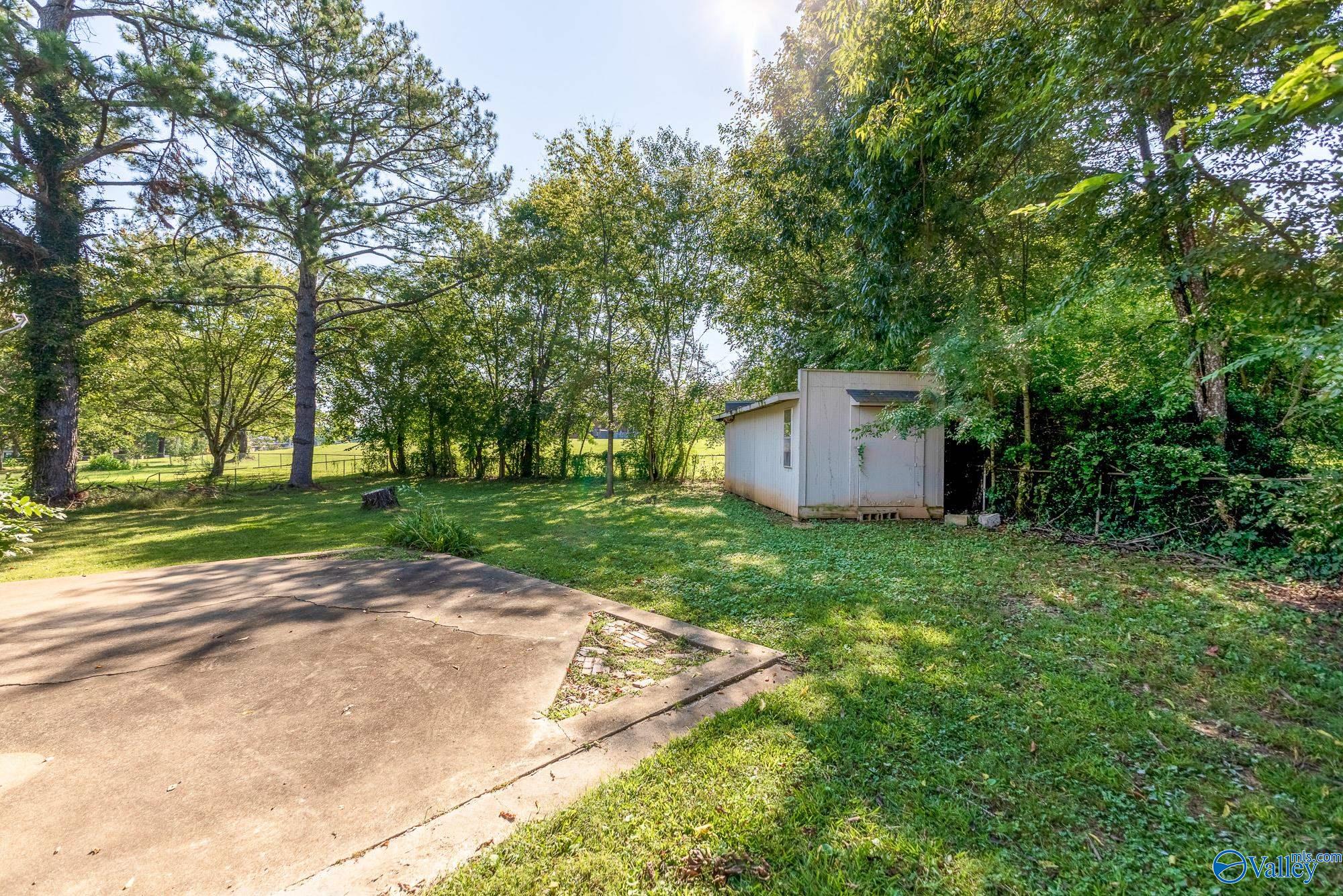 2402 Mcclain Circle NW