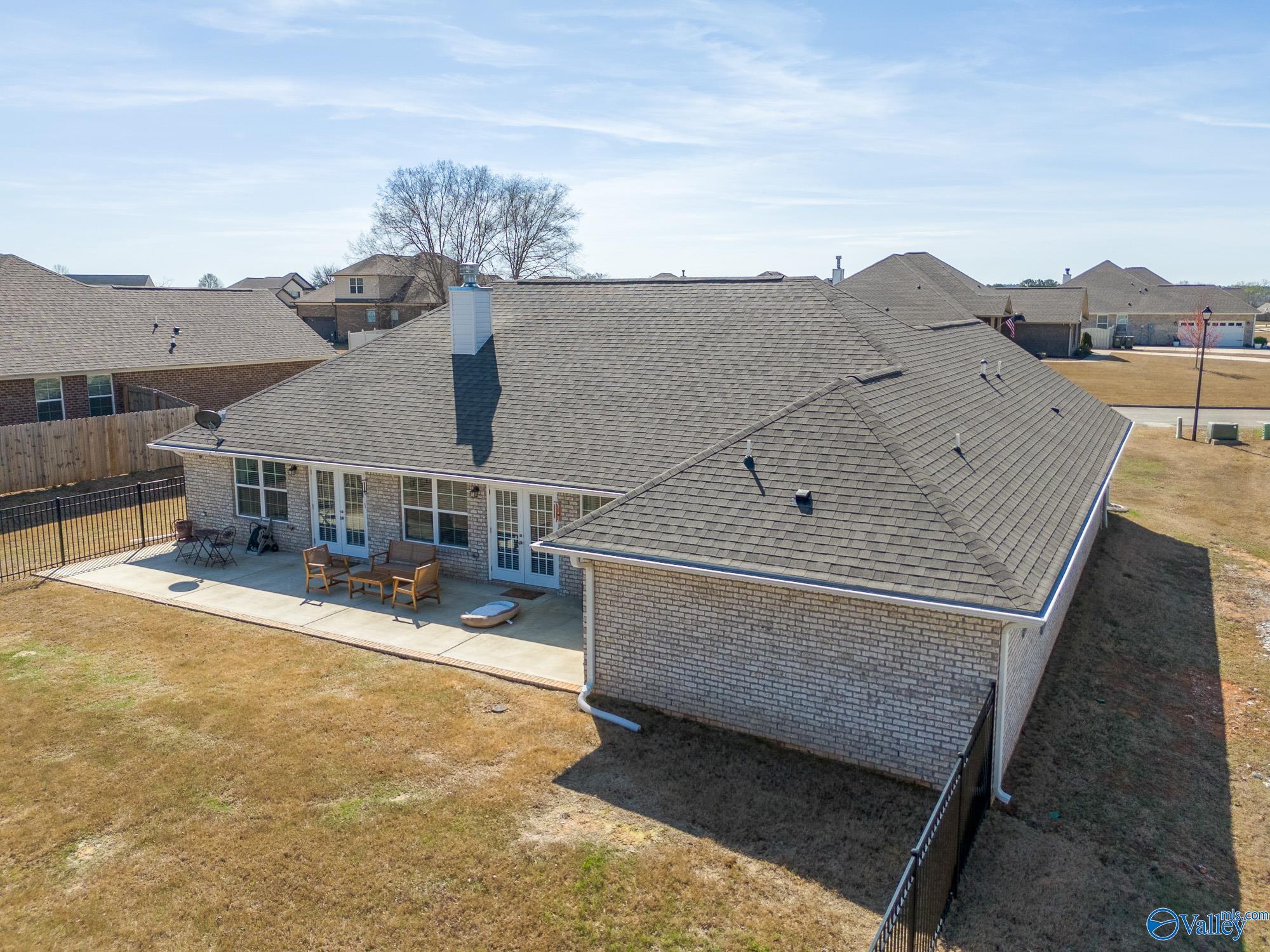 168 Summit Lakes Drive NE