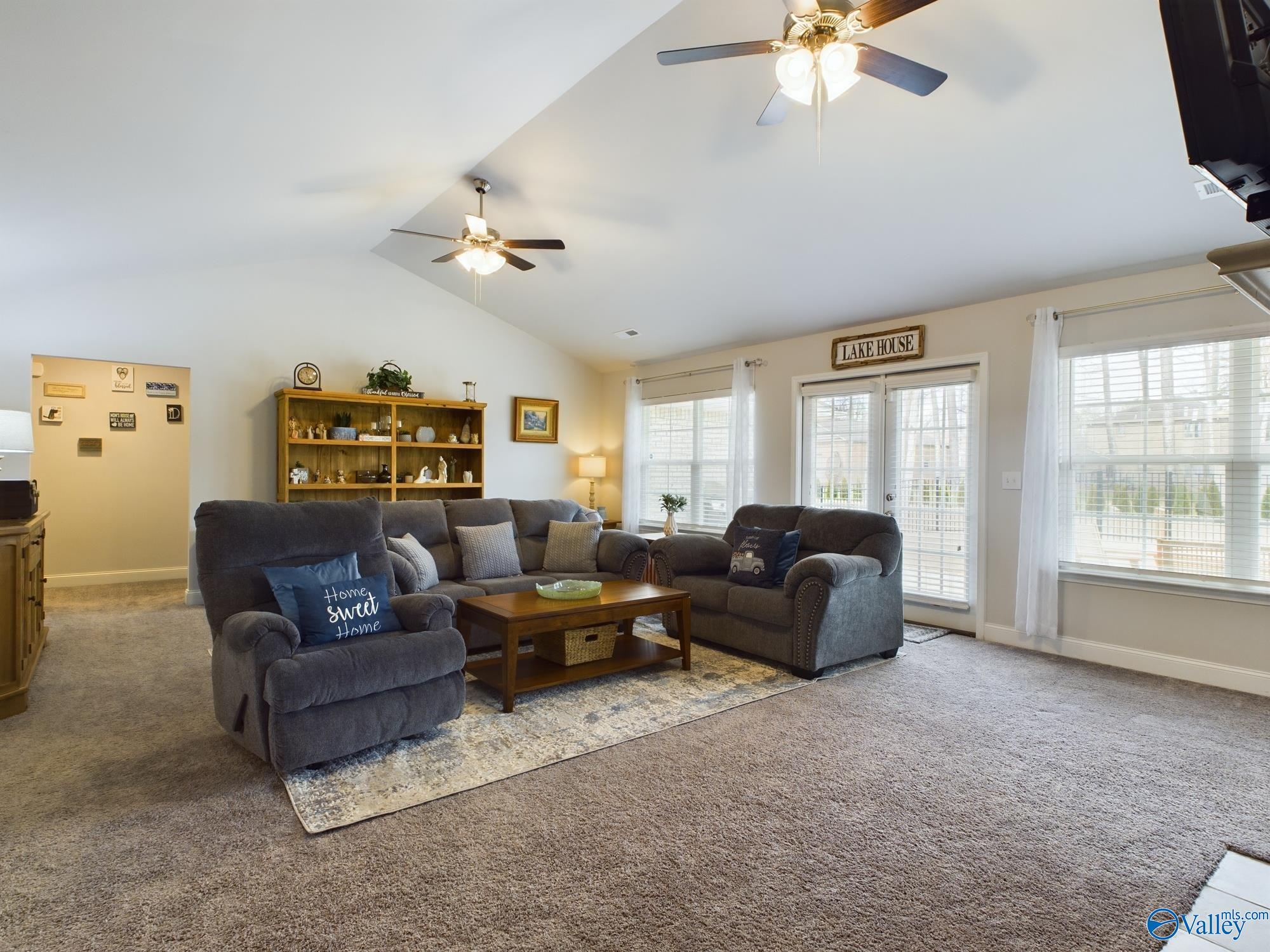 168 Summit Lakes Drive NE