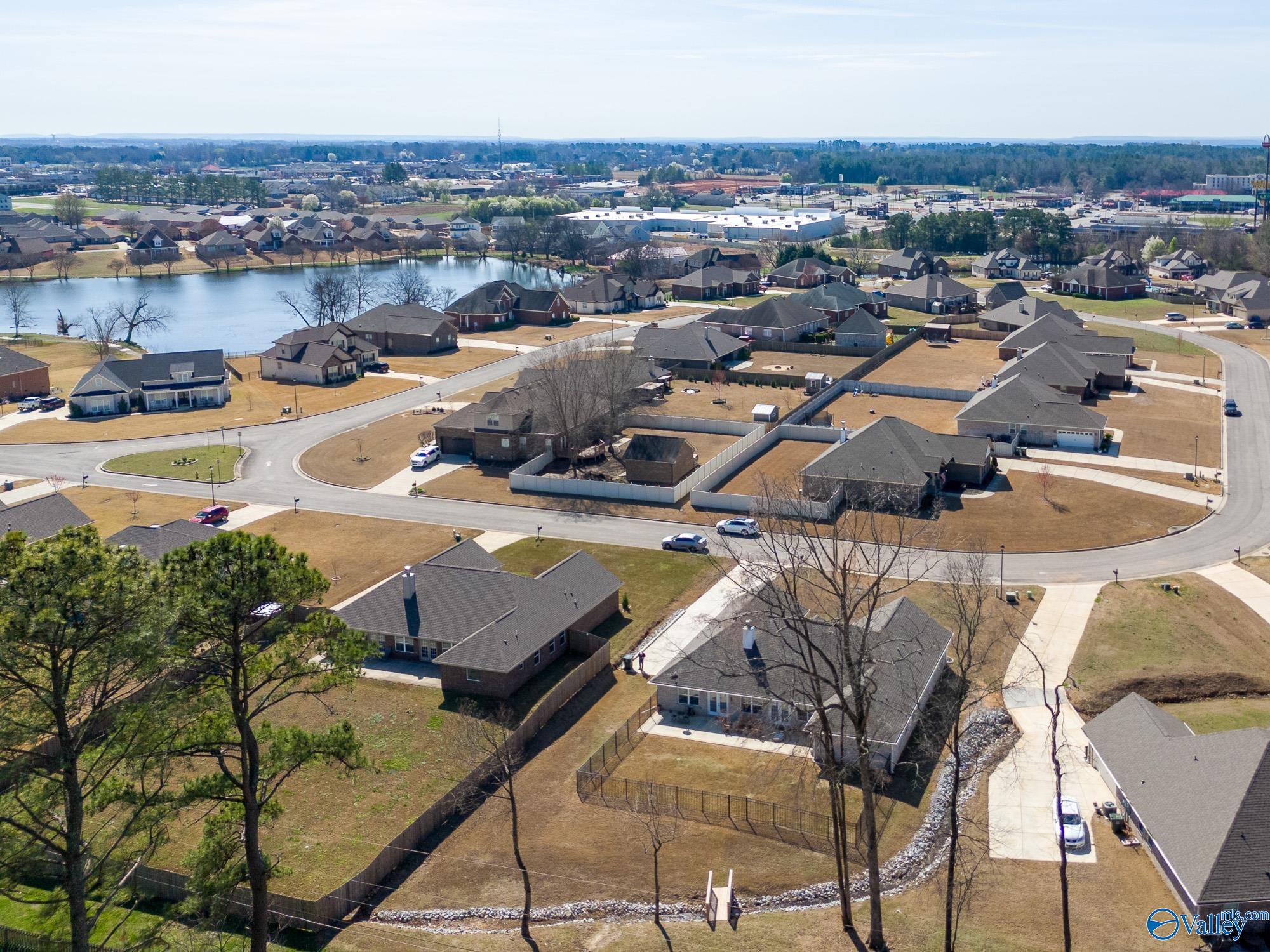 168 Summit Lakes Drive NE