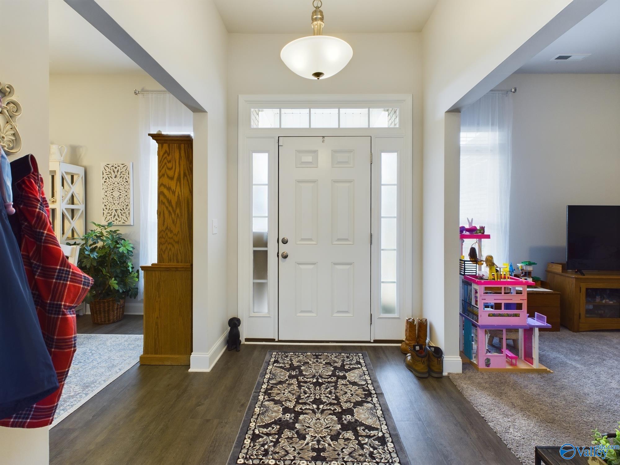 168 Summit Lakes Drive NE