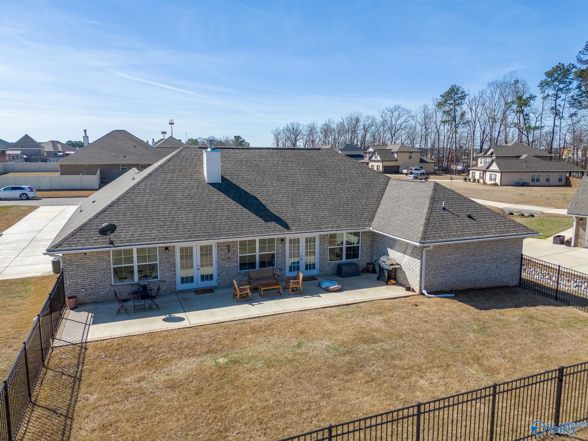 168 Summit Lakes Drive NE