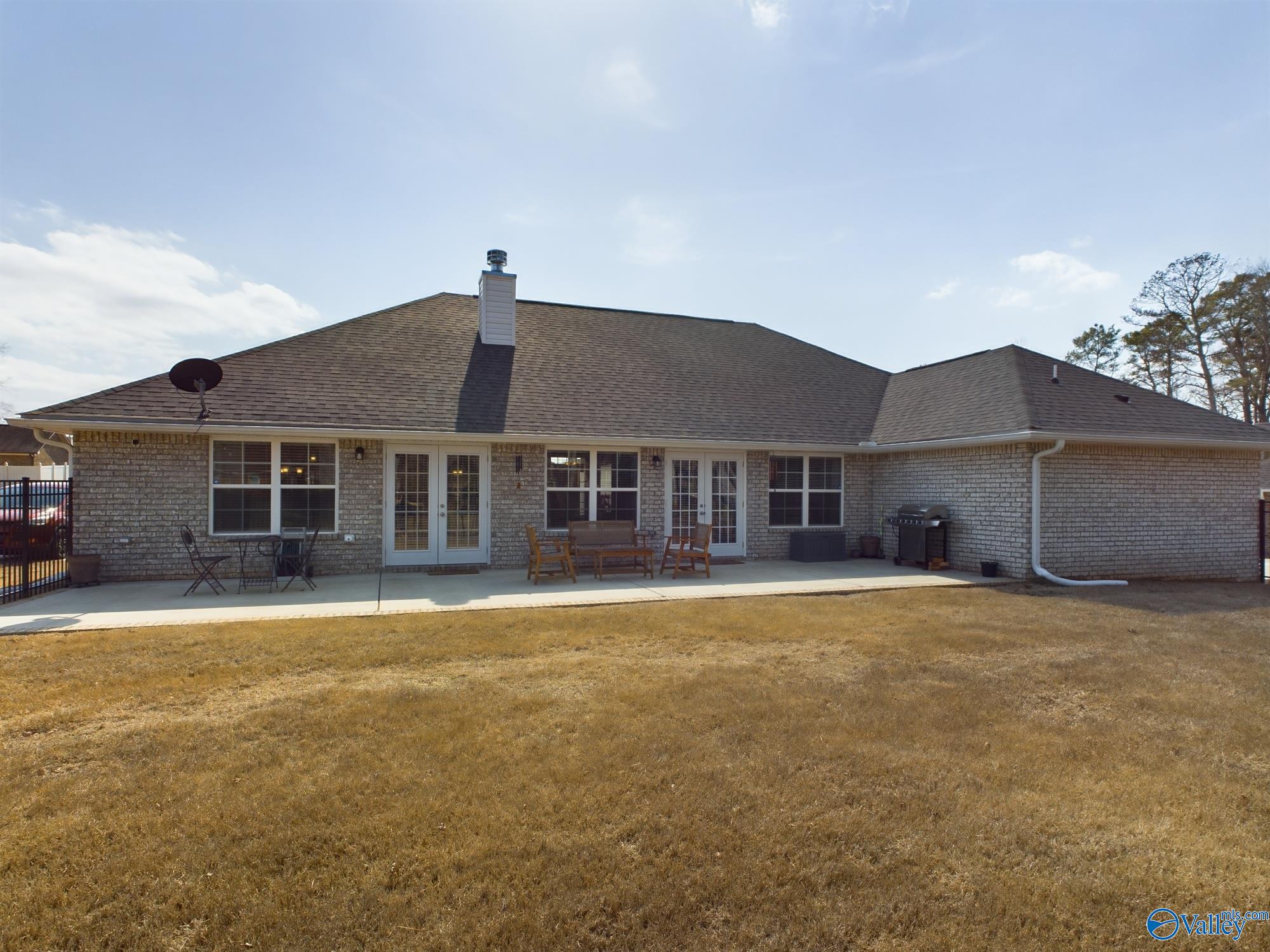 168 Summit Lakes Drive NE